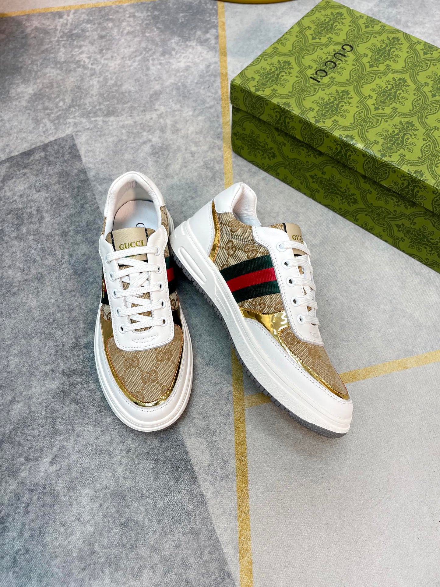 Gucci-175Shoes