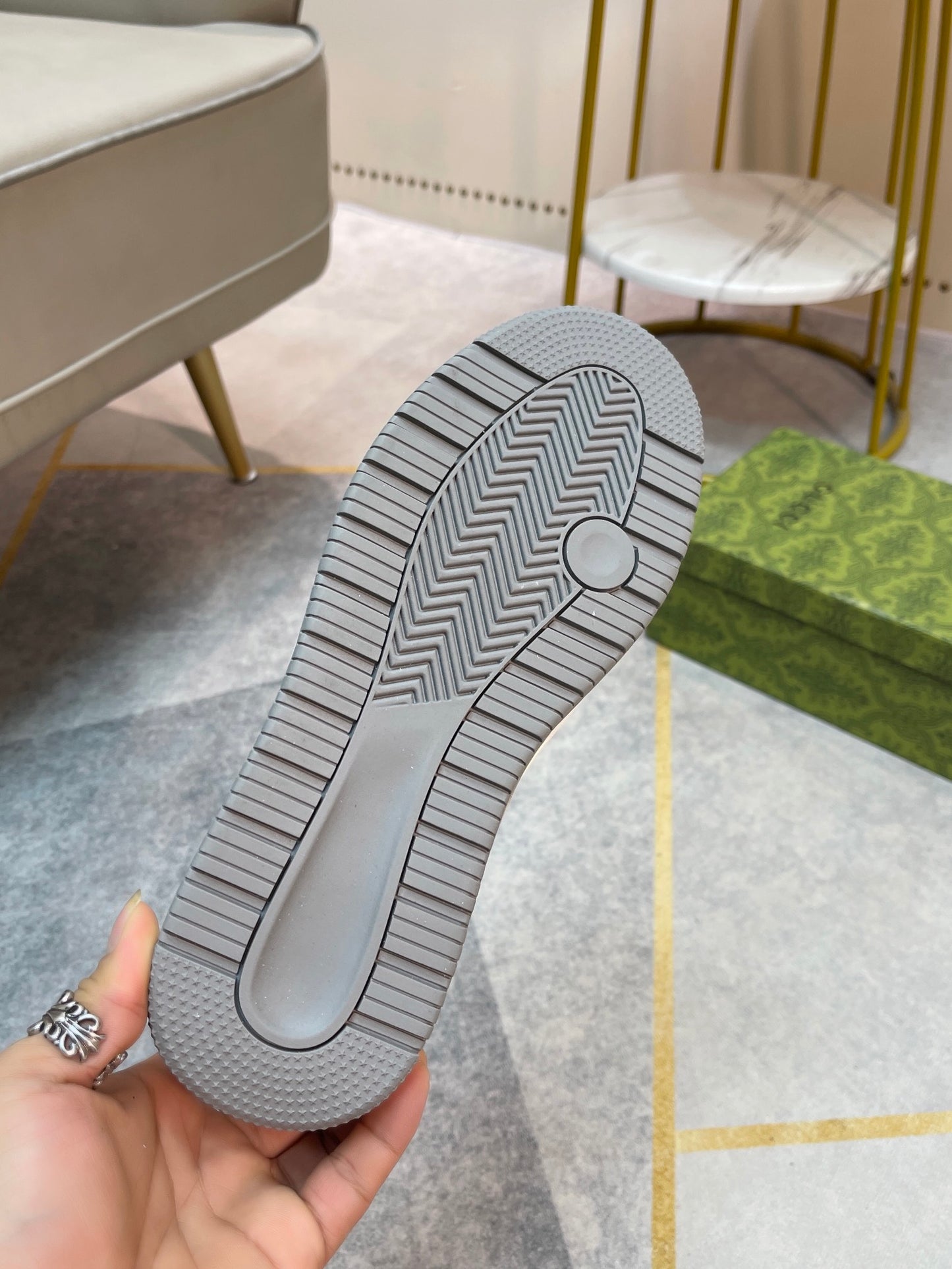 Gucci-176Shoes