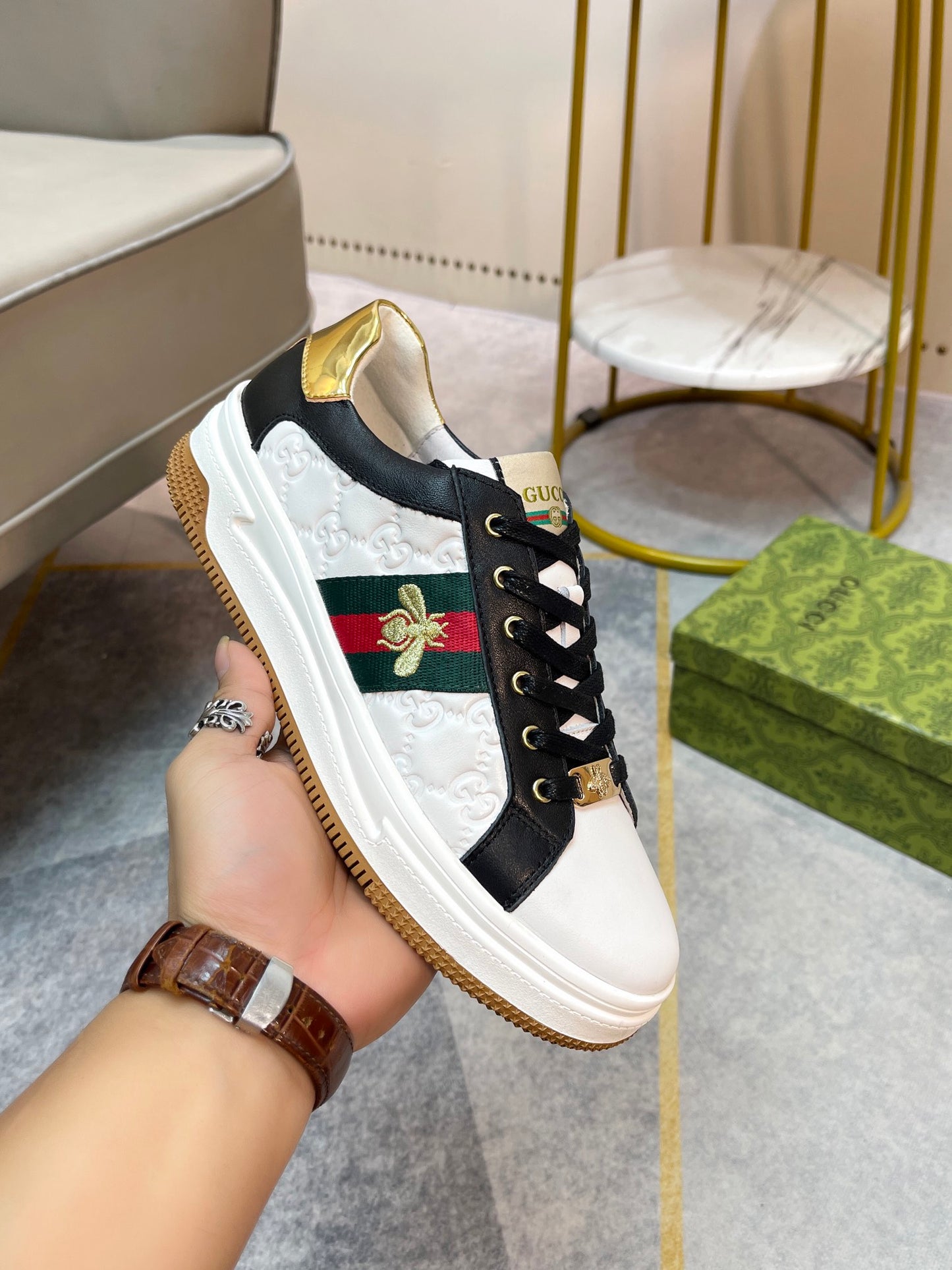 Gucci-179Shoes