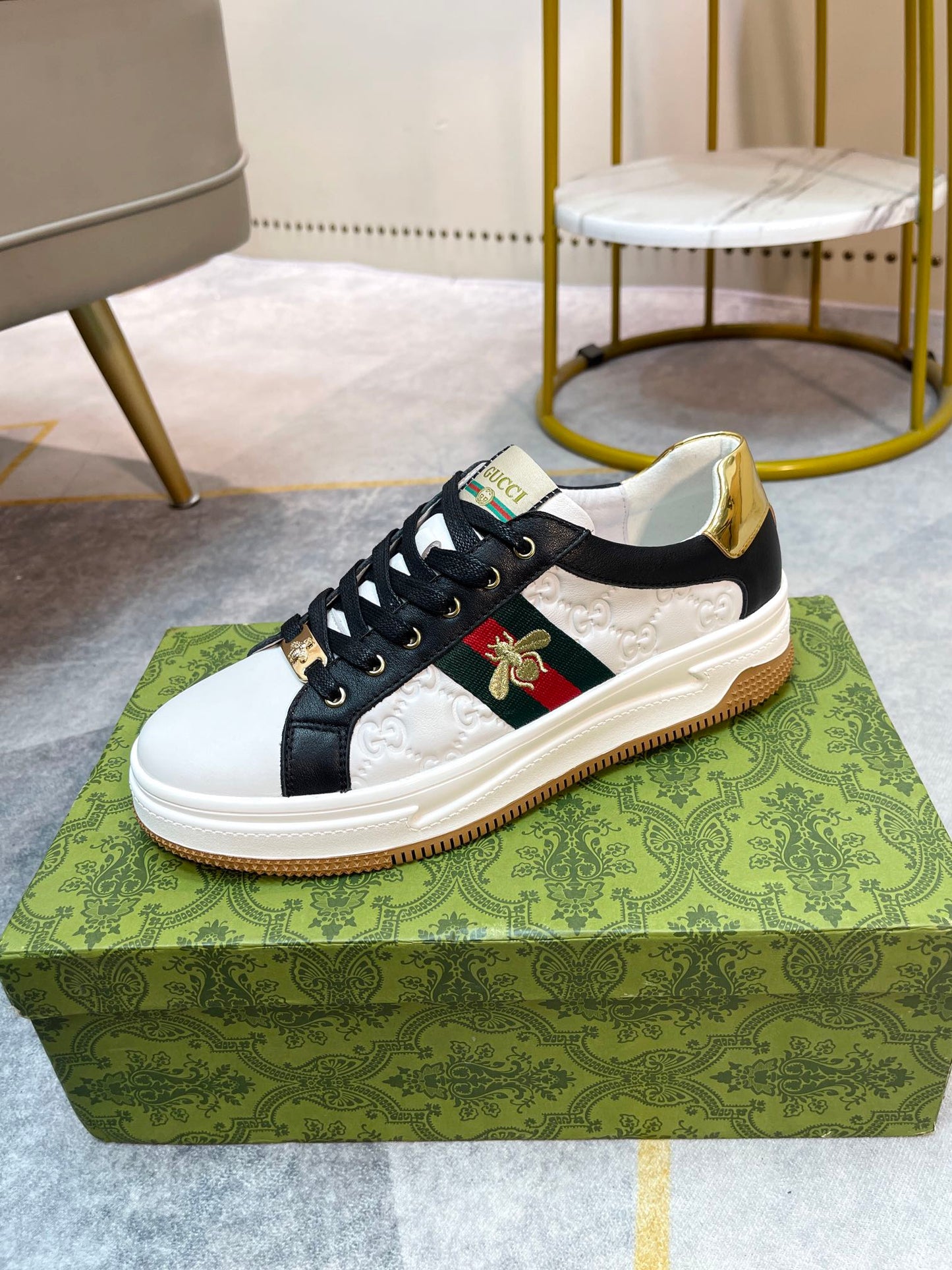 Gucci-179Shoes