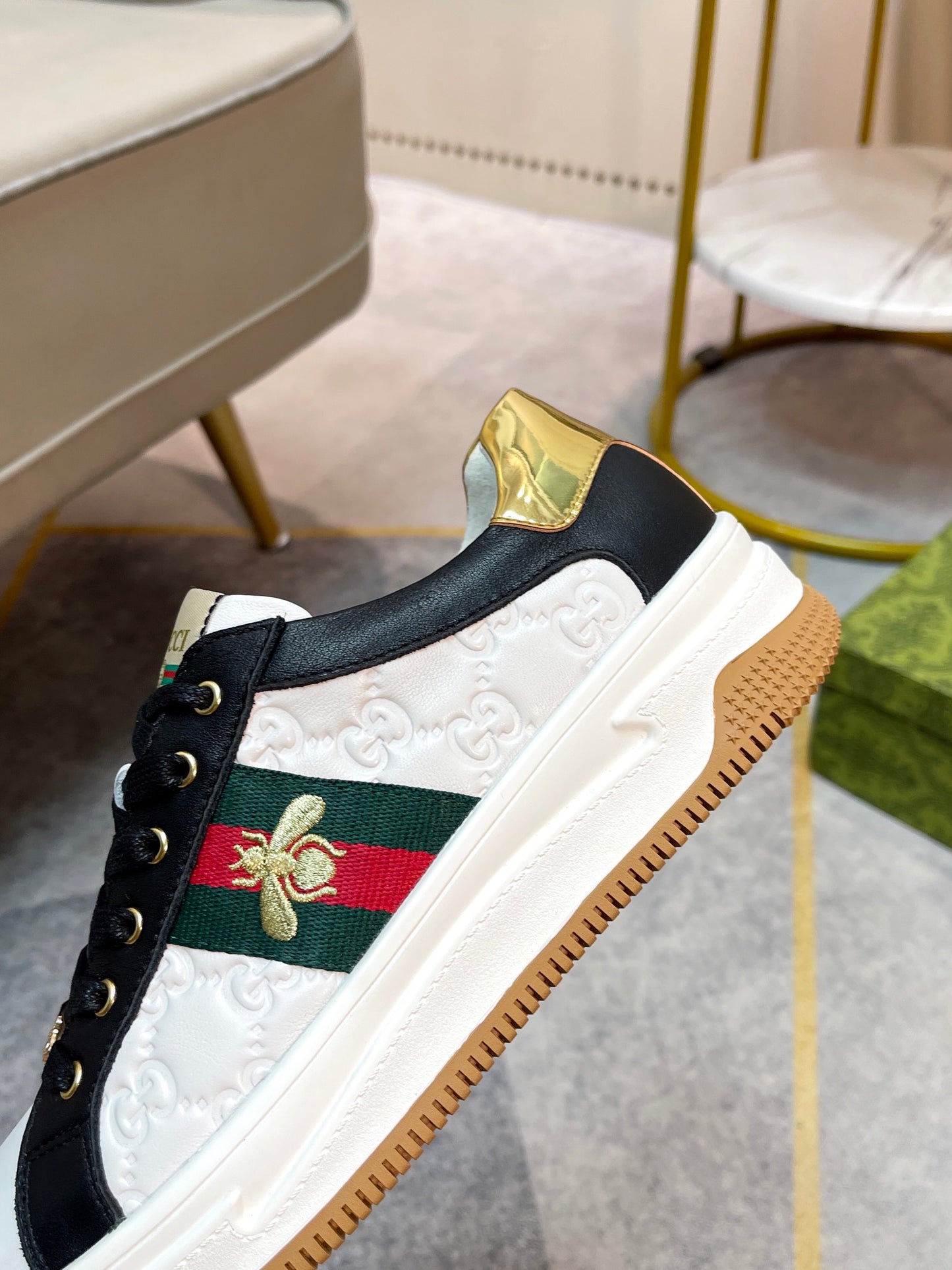Gucci-179Shoes