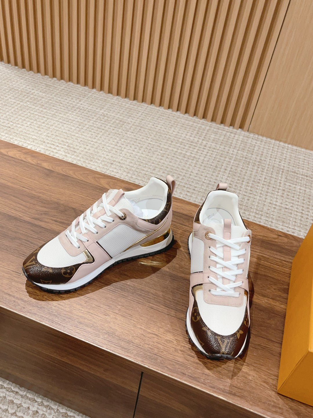 LV-003shoes