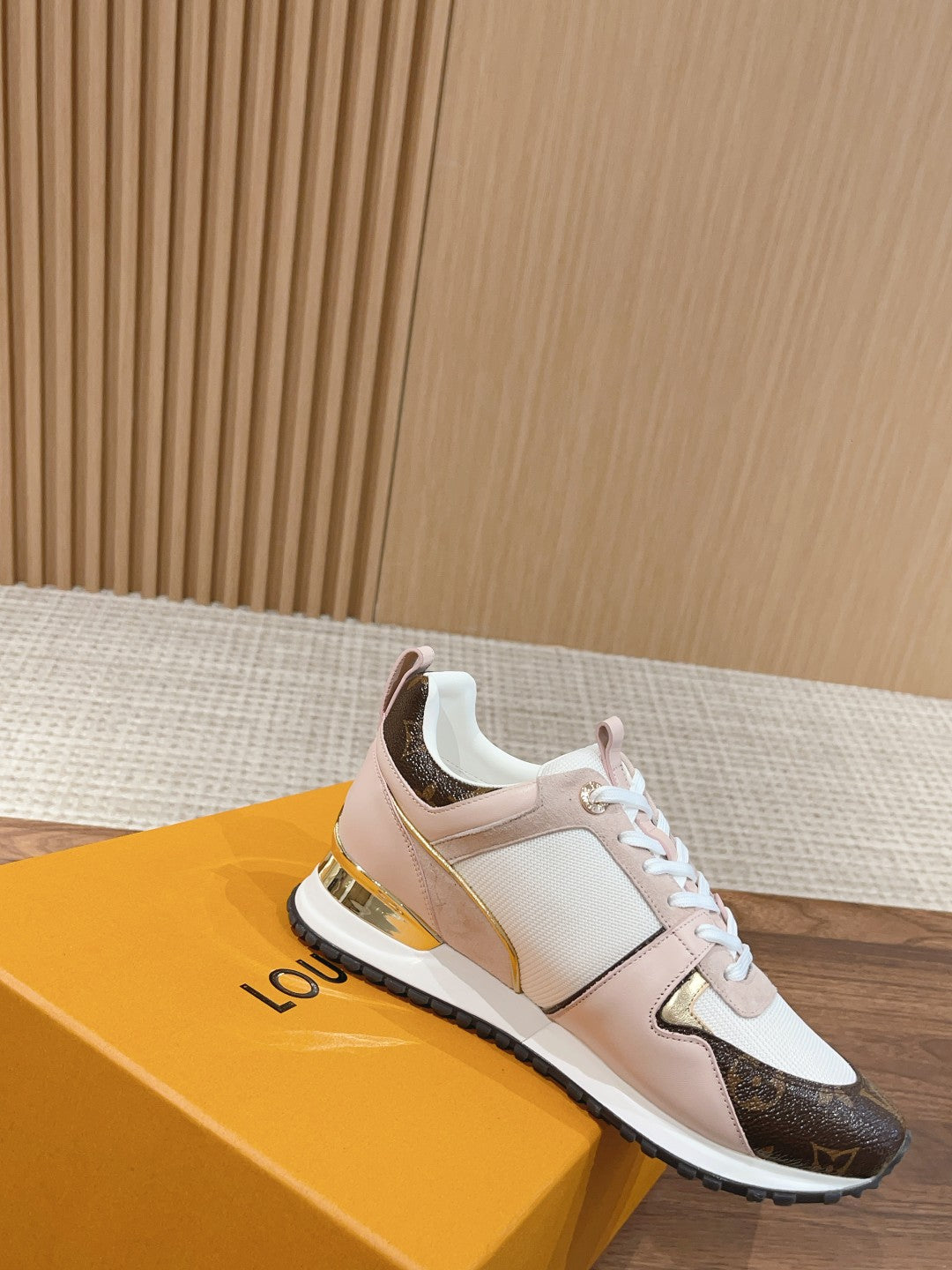 LV-003shoes