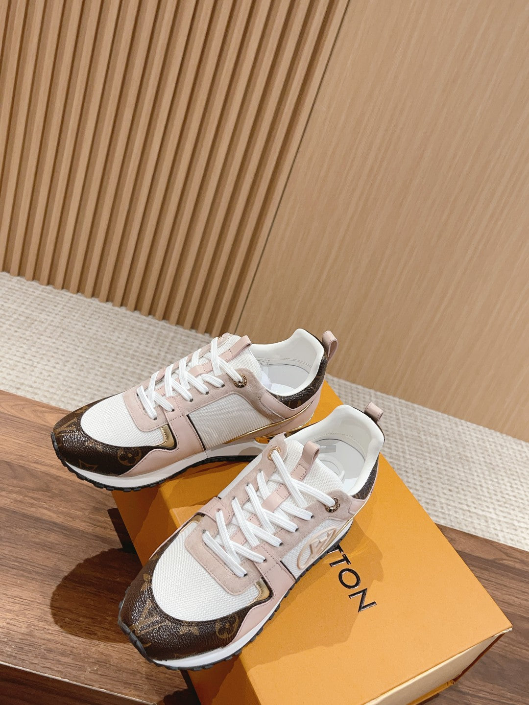 LV-003shoes