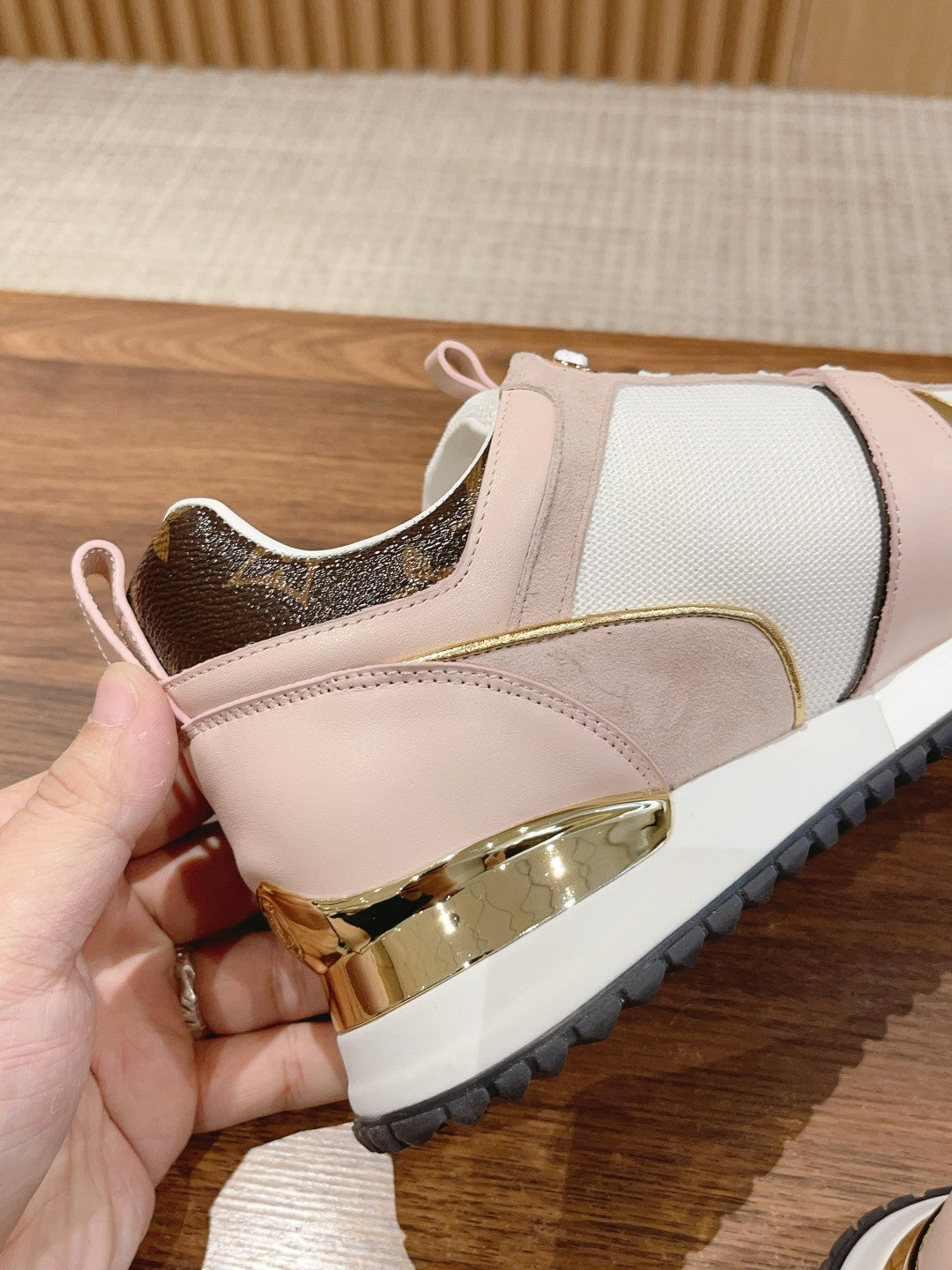 LV-003shoes