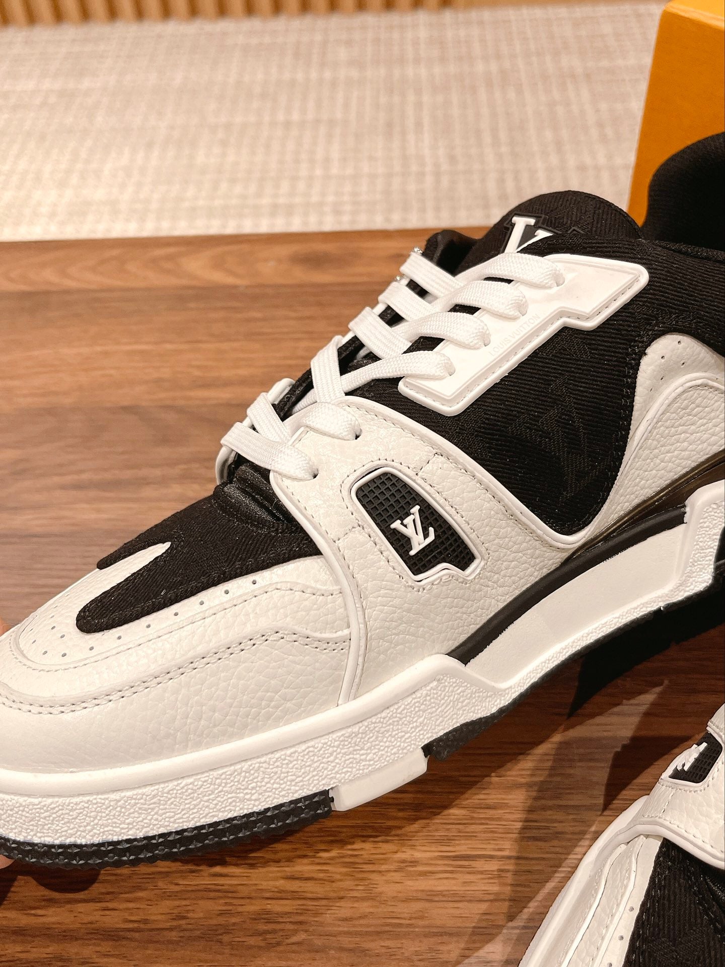 LV-024shoes