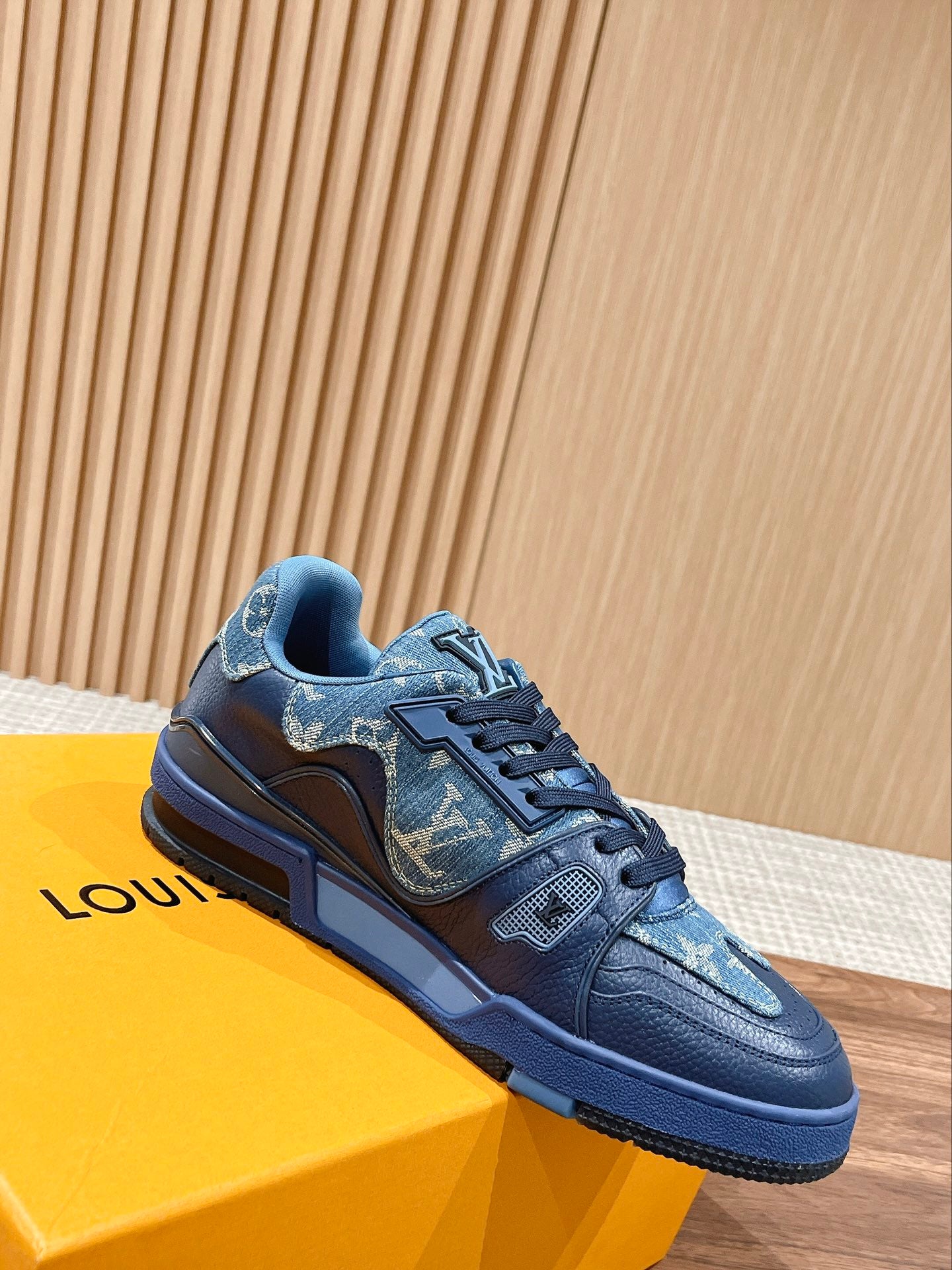 LV-026shoes