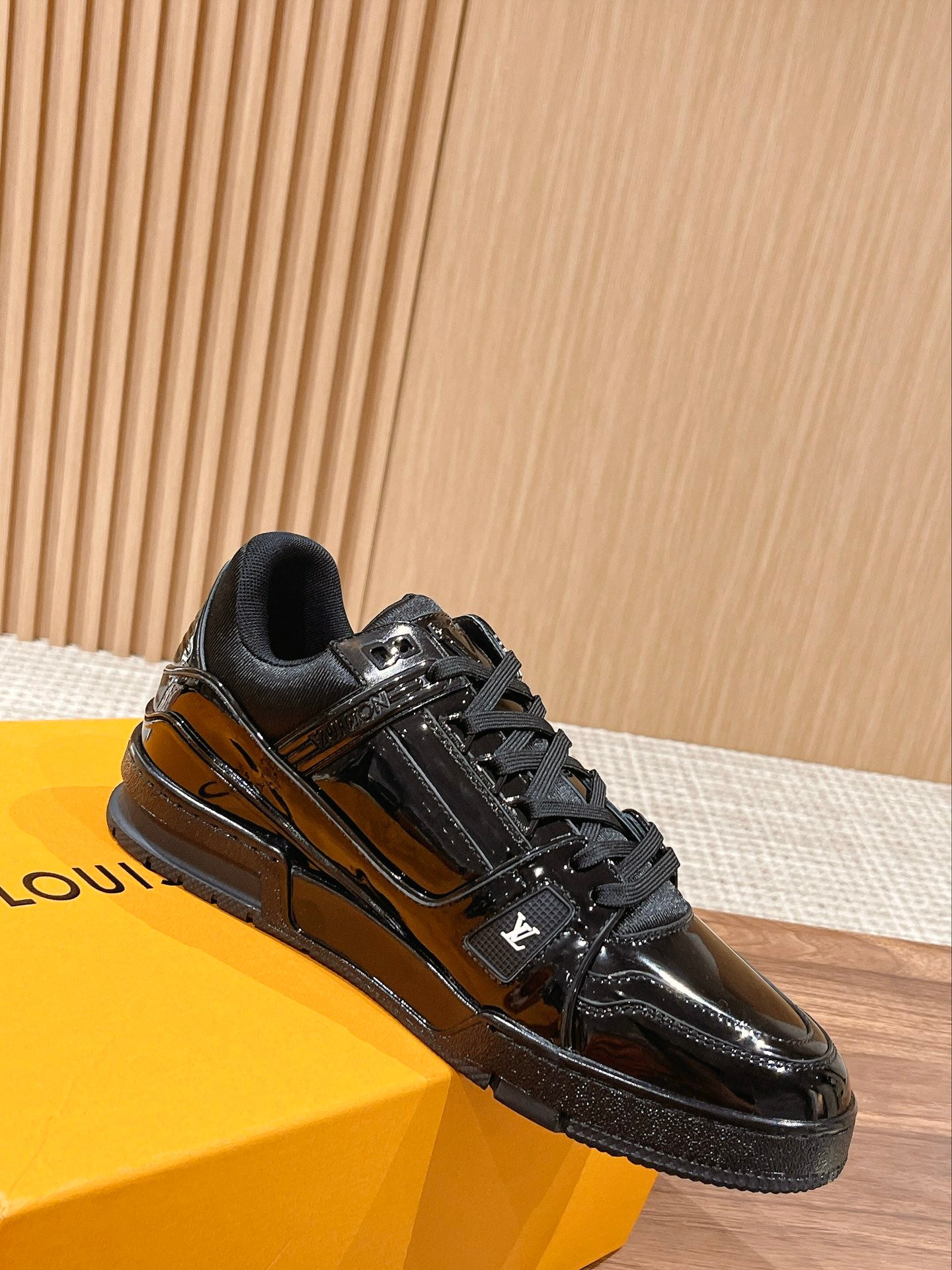 LV-029shoes