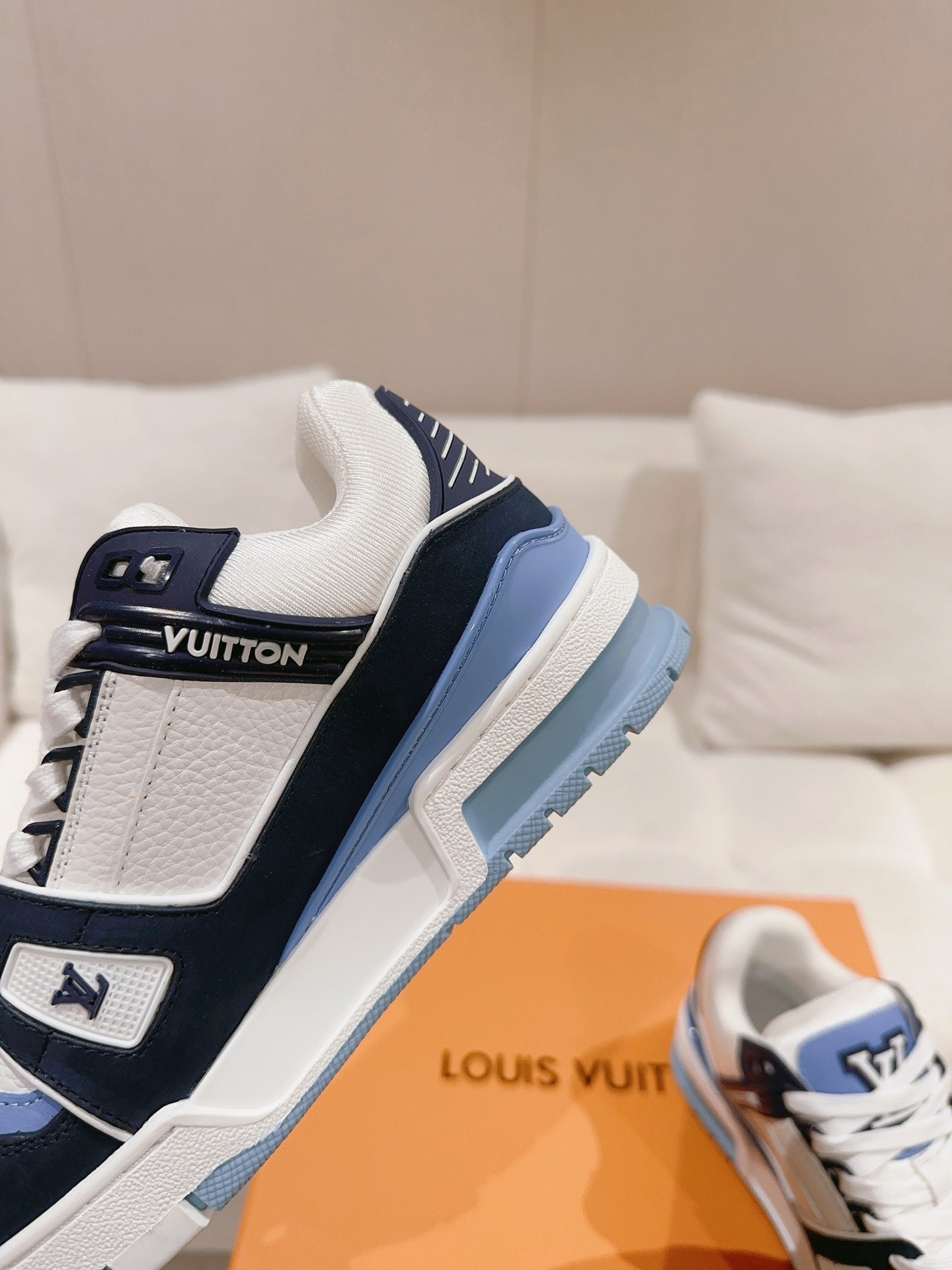 LV-033shoes