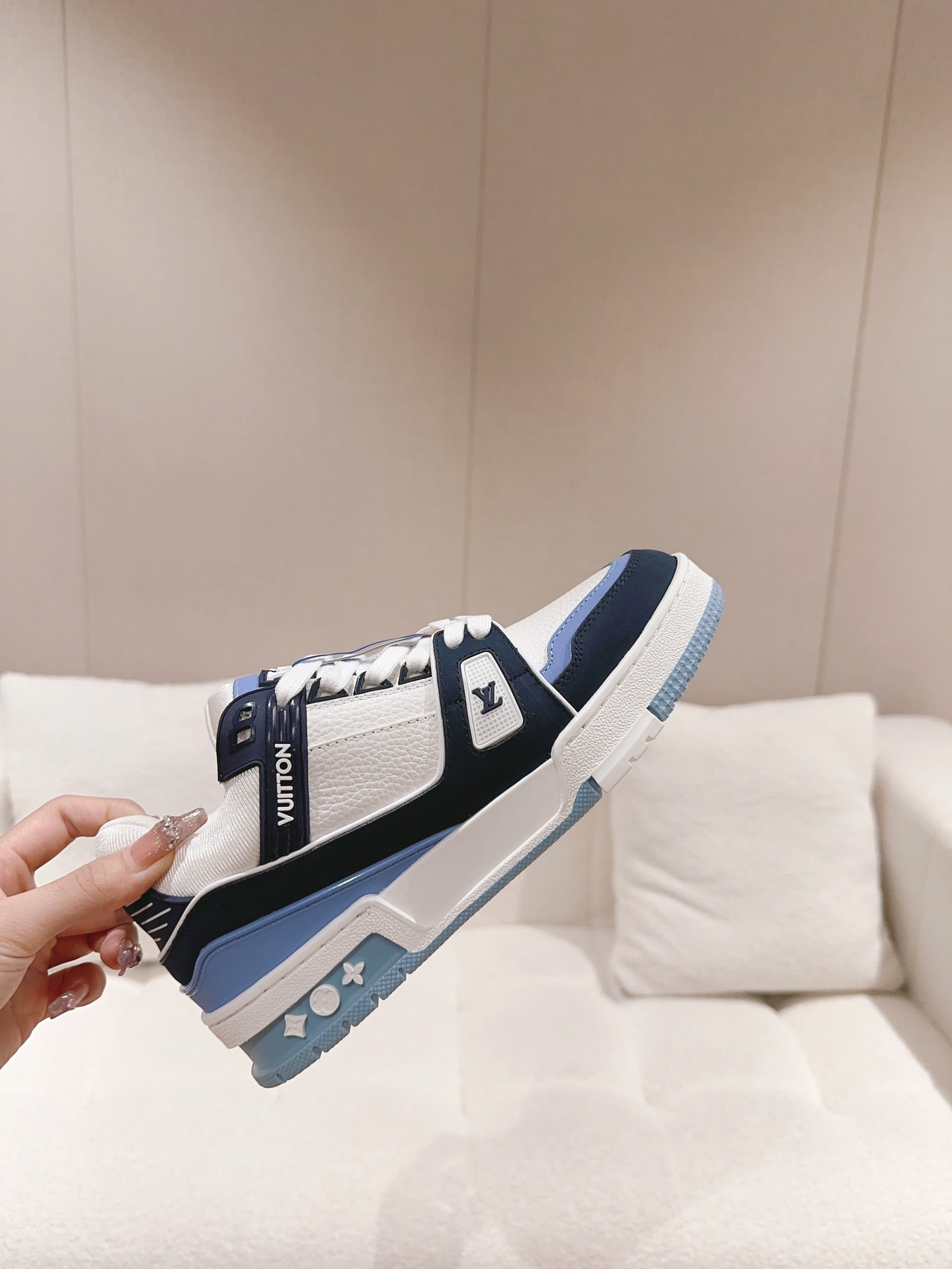 LV-033shoes