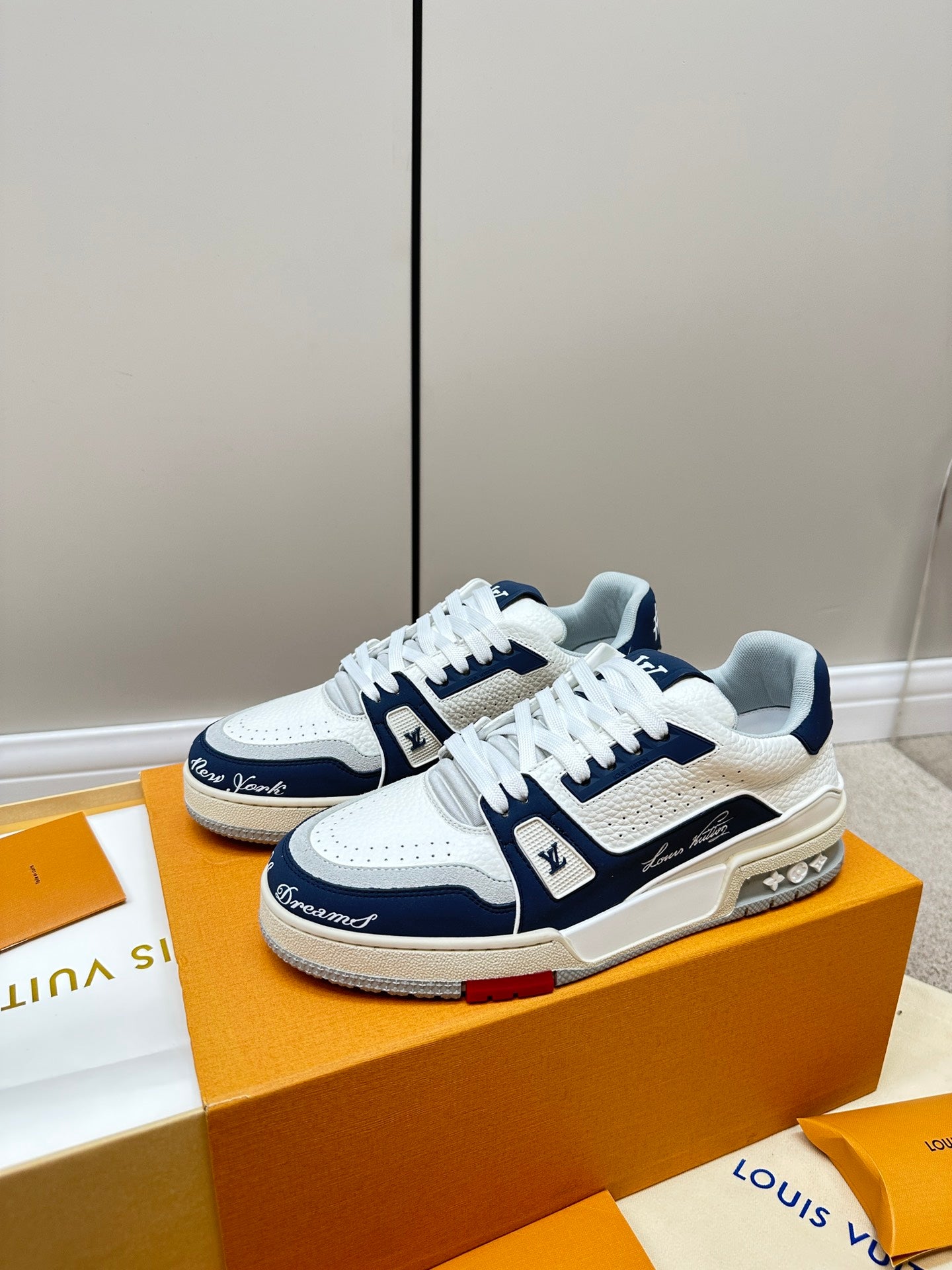 LV-035shoes