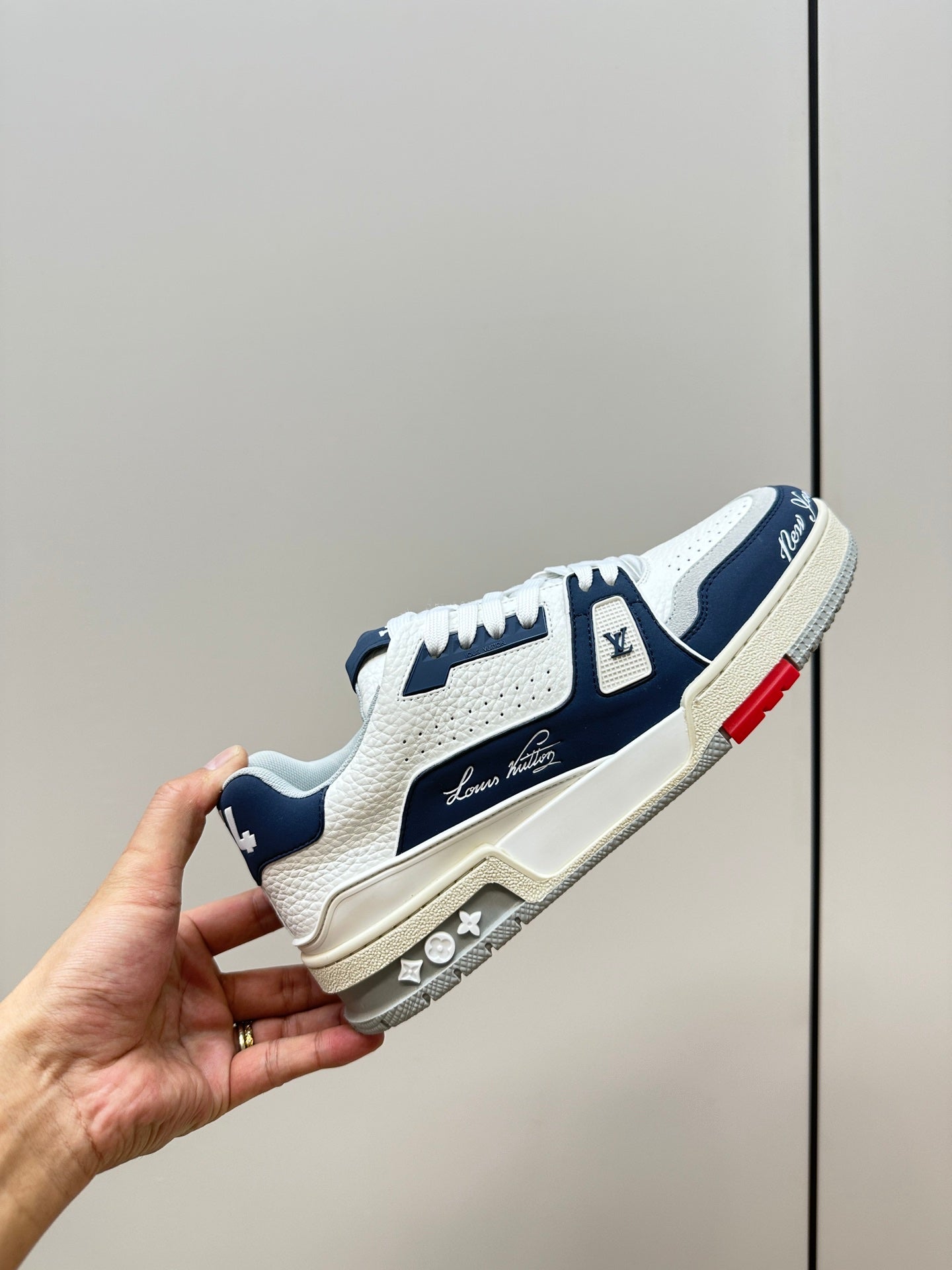 LV-035shoes