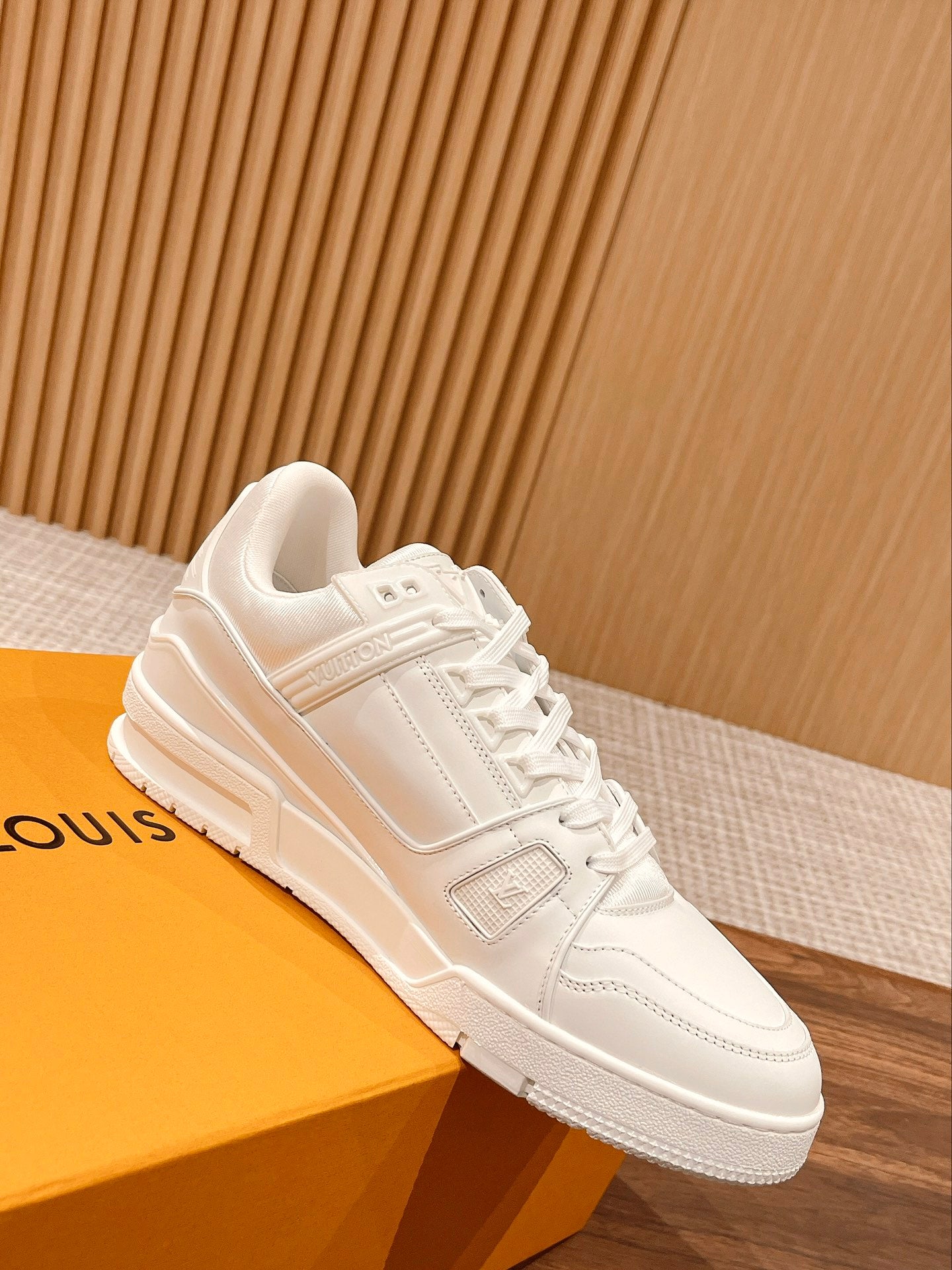 LV-124shoes