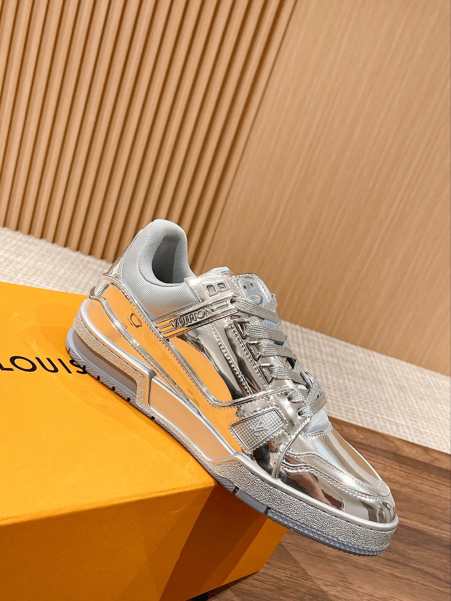 LV-041shoes
