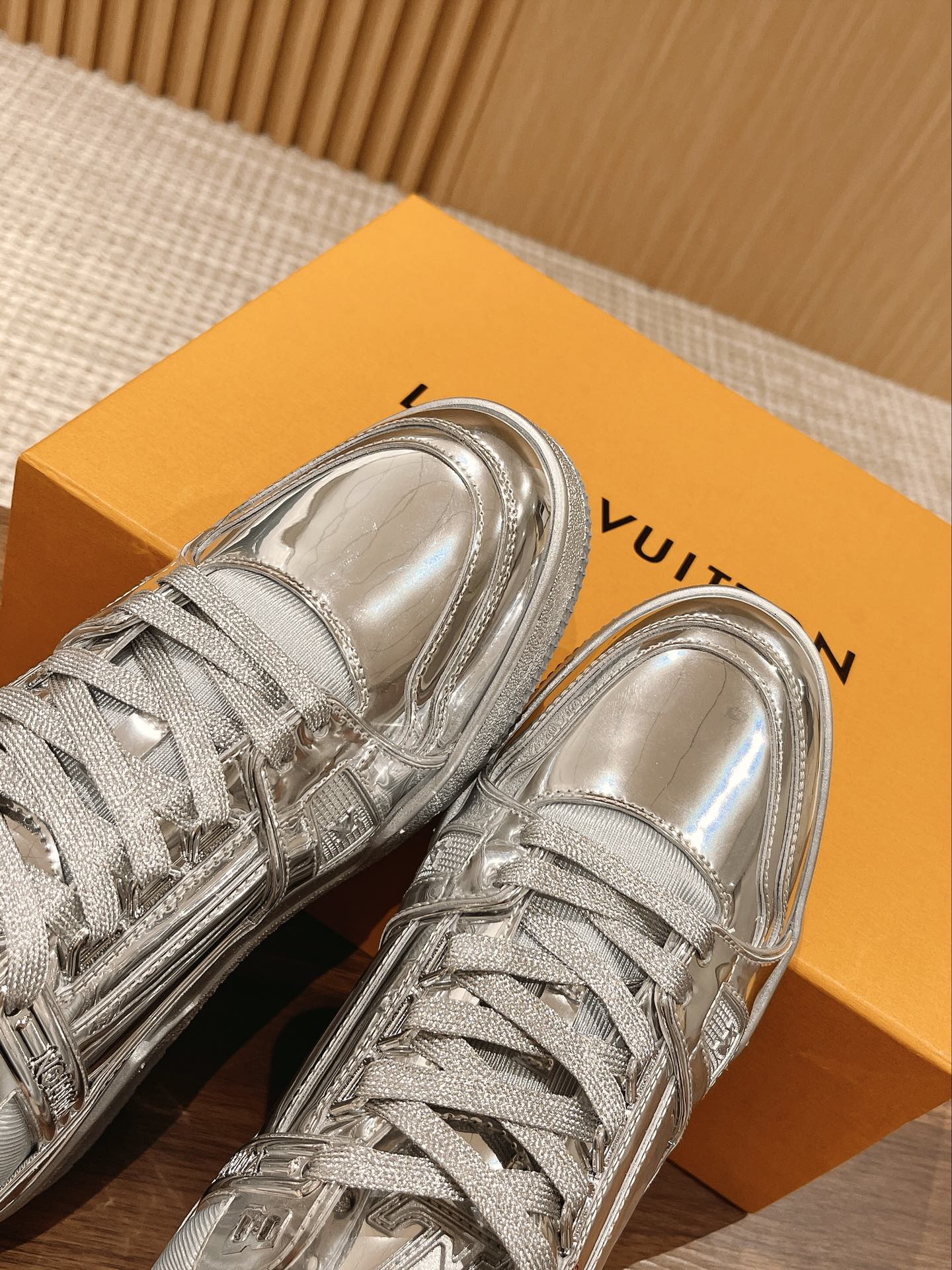LV-041shoes
