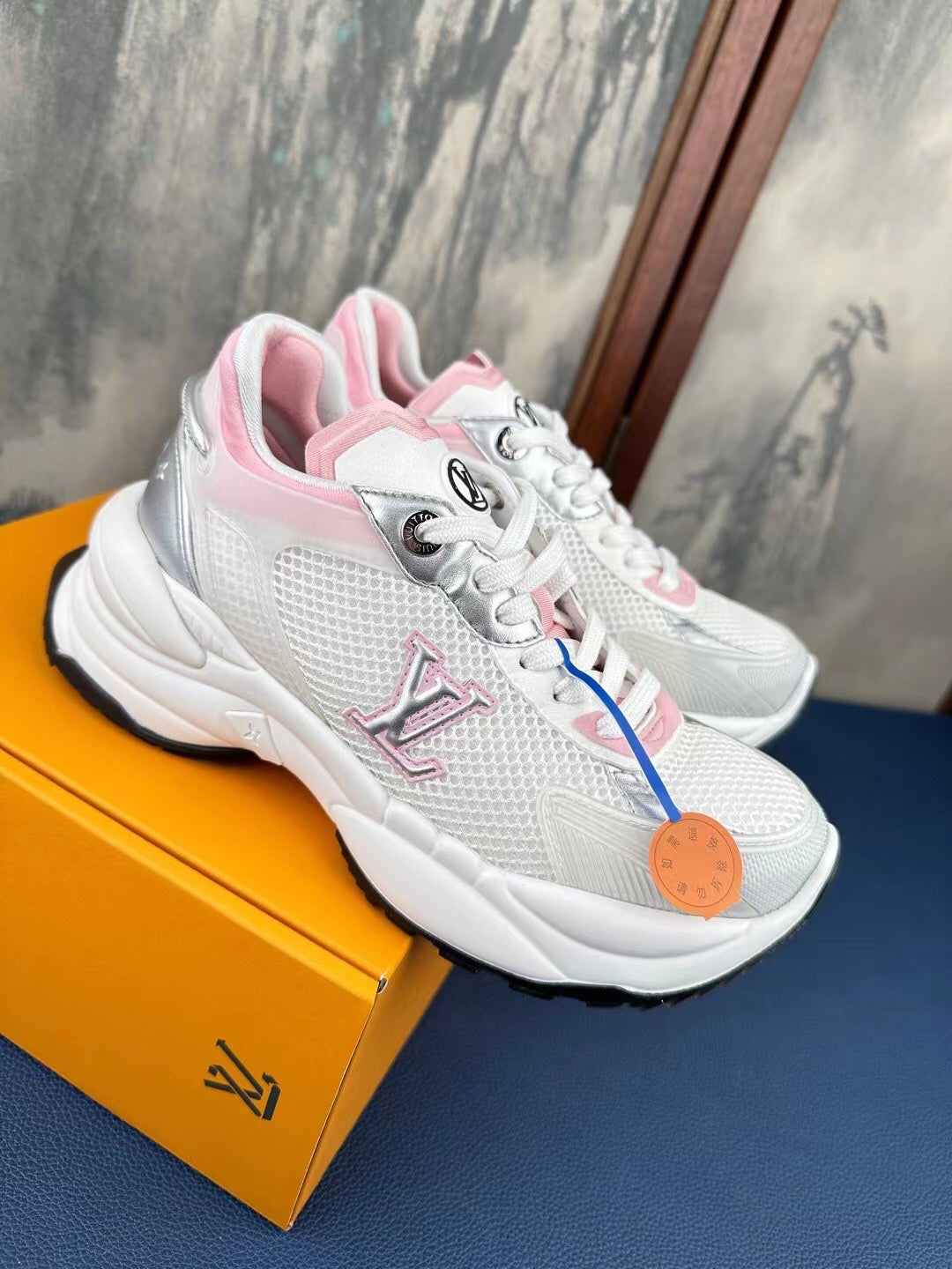 LV-044shoes