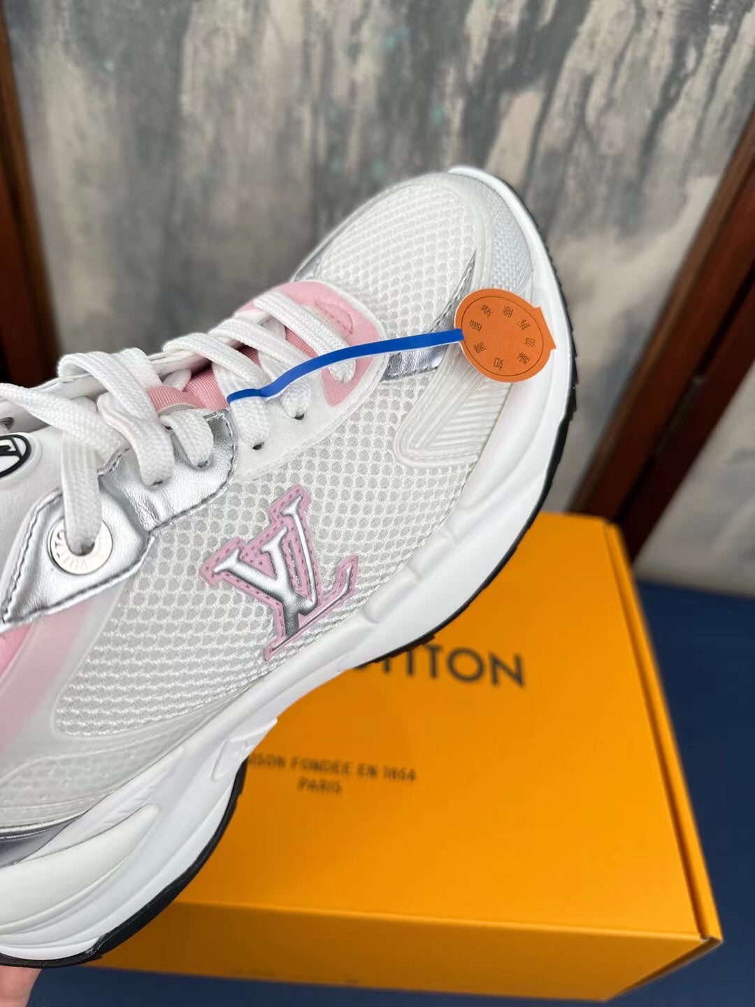 LV-044shoes