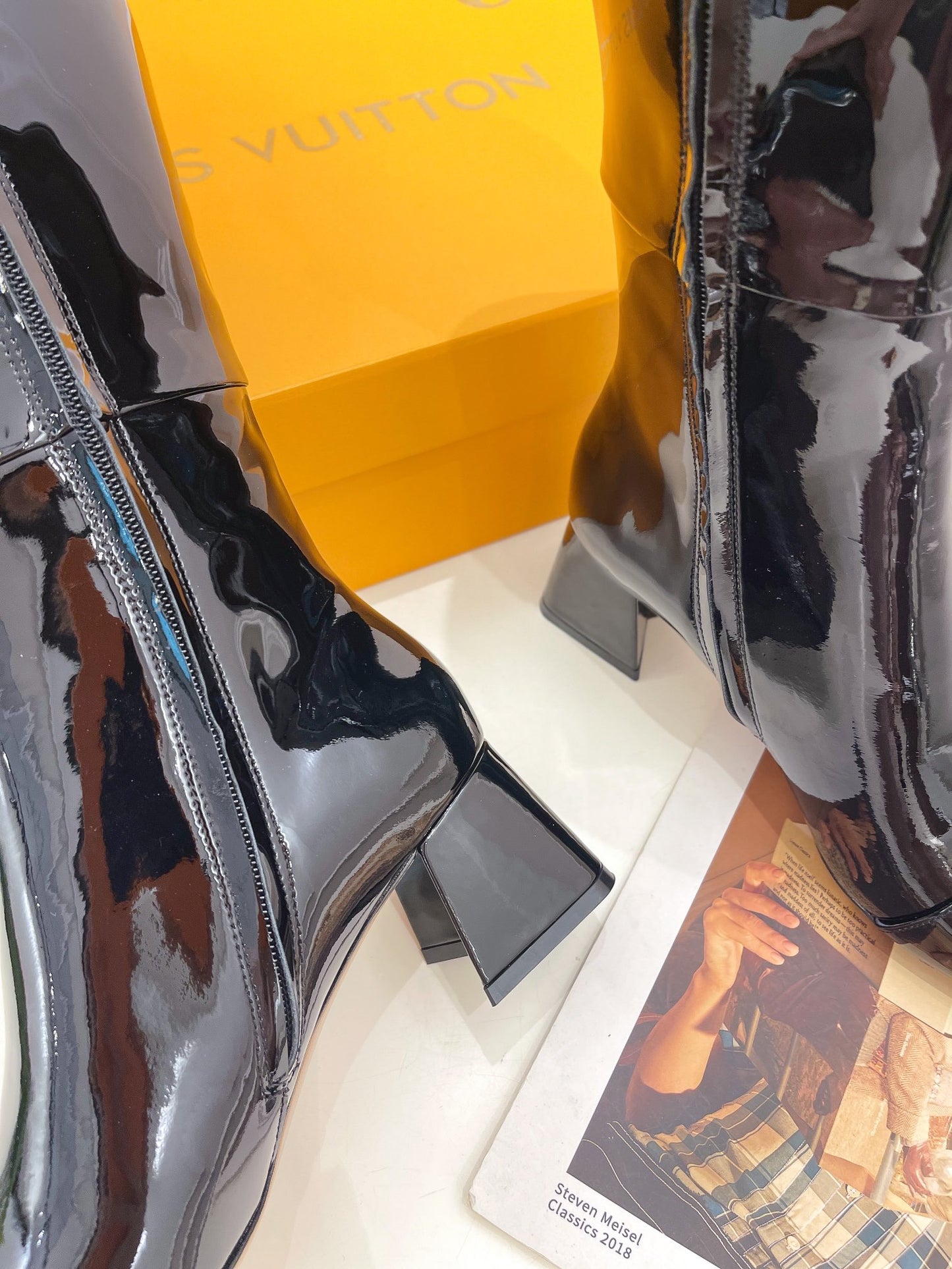 LV-047shoes