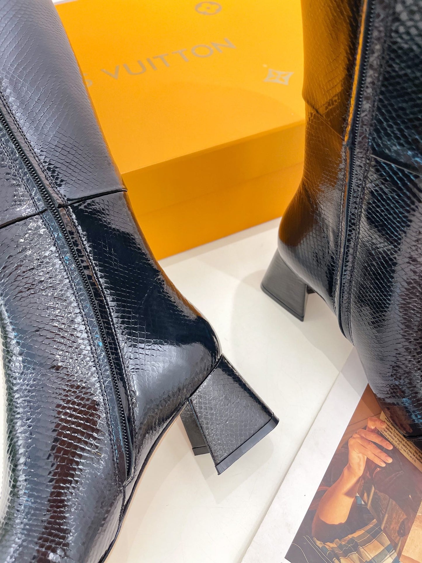 LV-050shoes