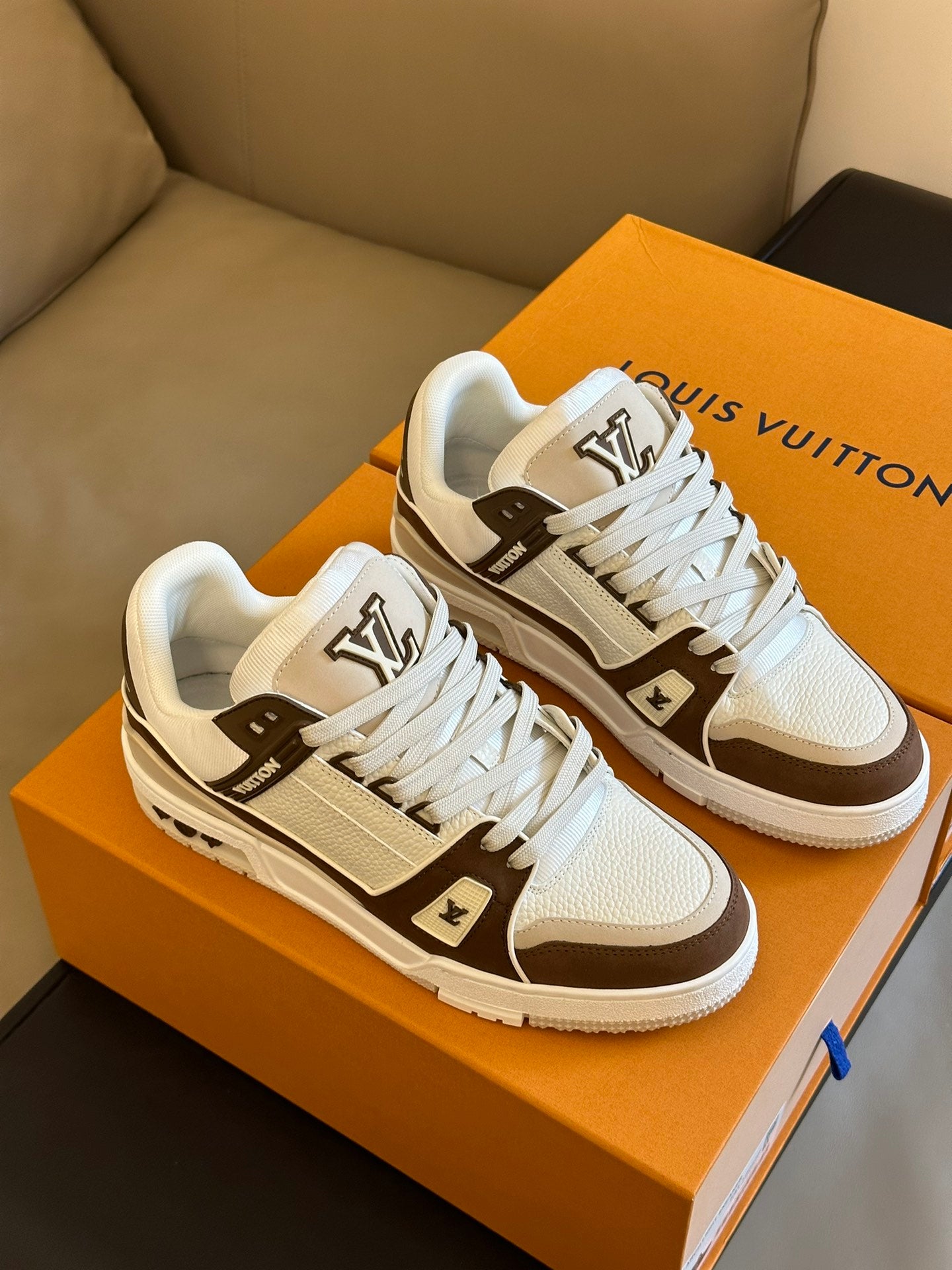 LV-060shoes