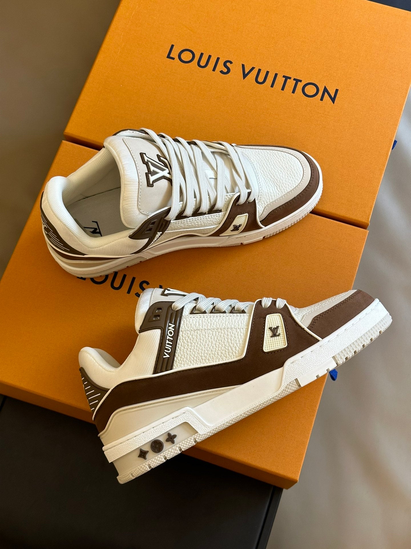 LV-060shoes