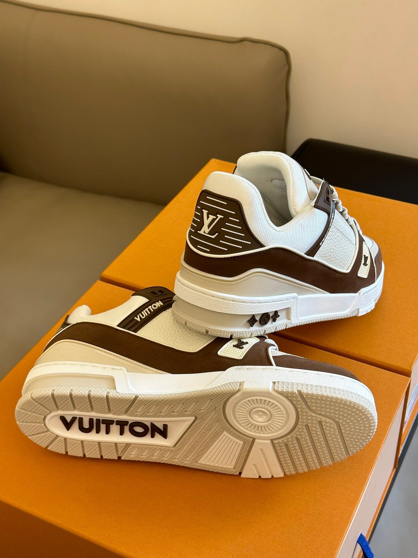 LV-060shoes