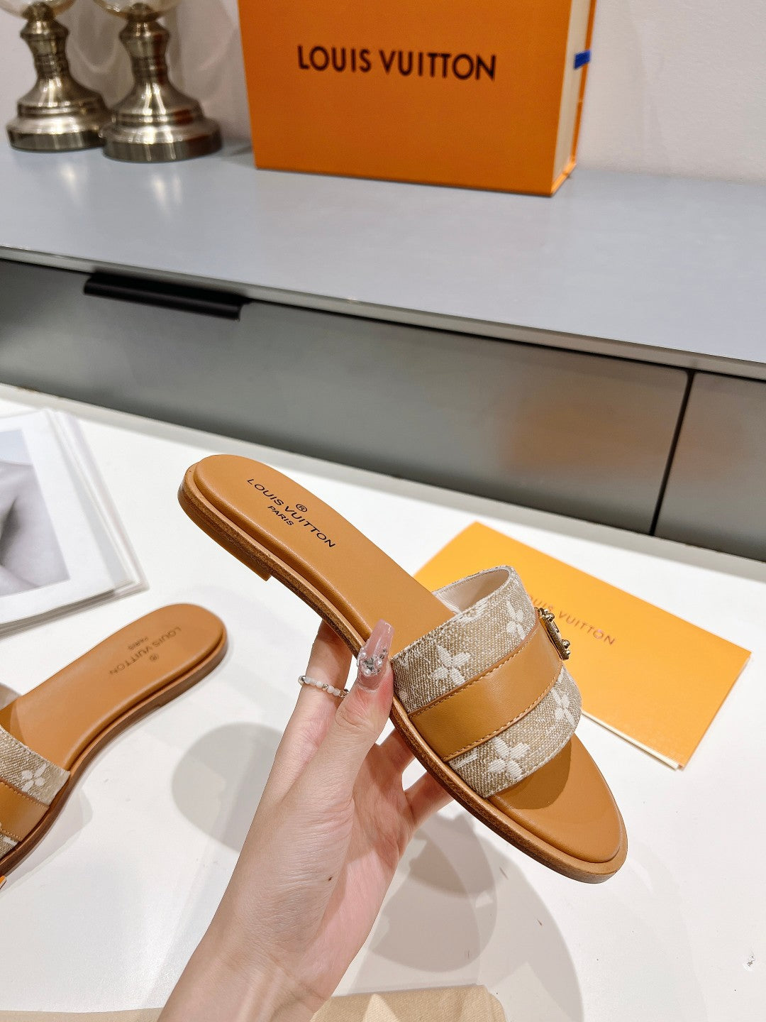 LV-064shoes