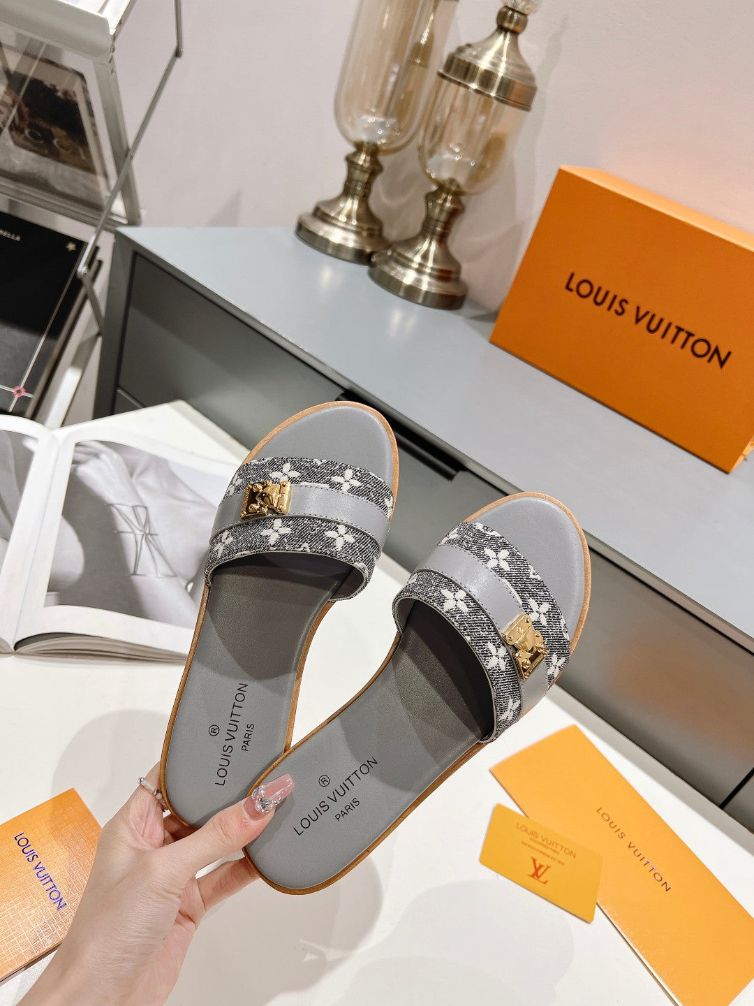 LV-065shoes