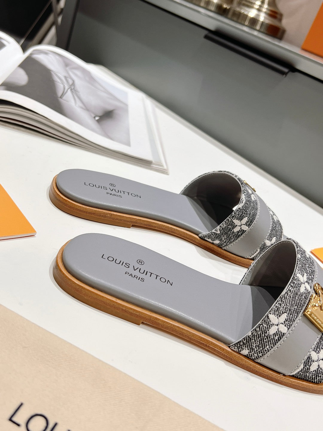 LV-065shoes