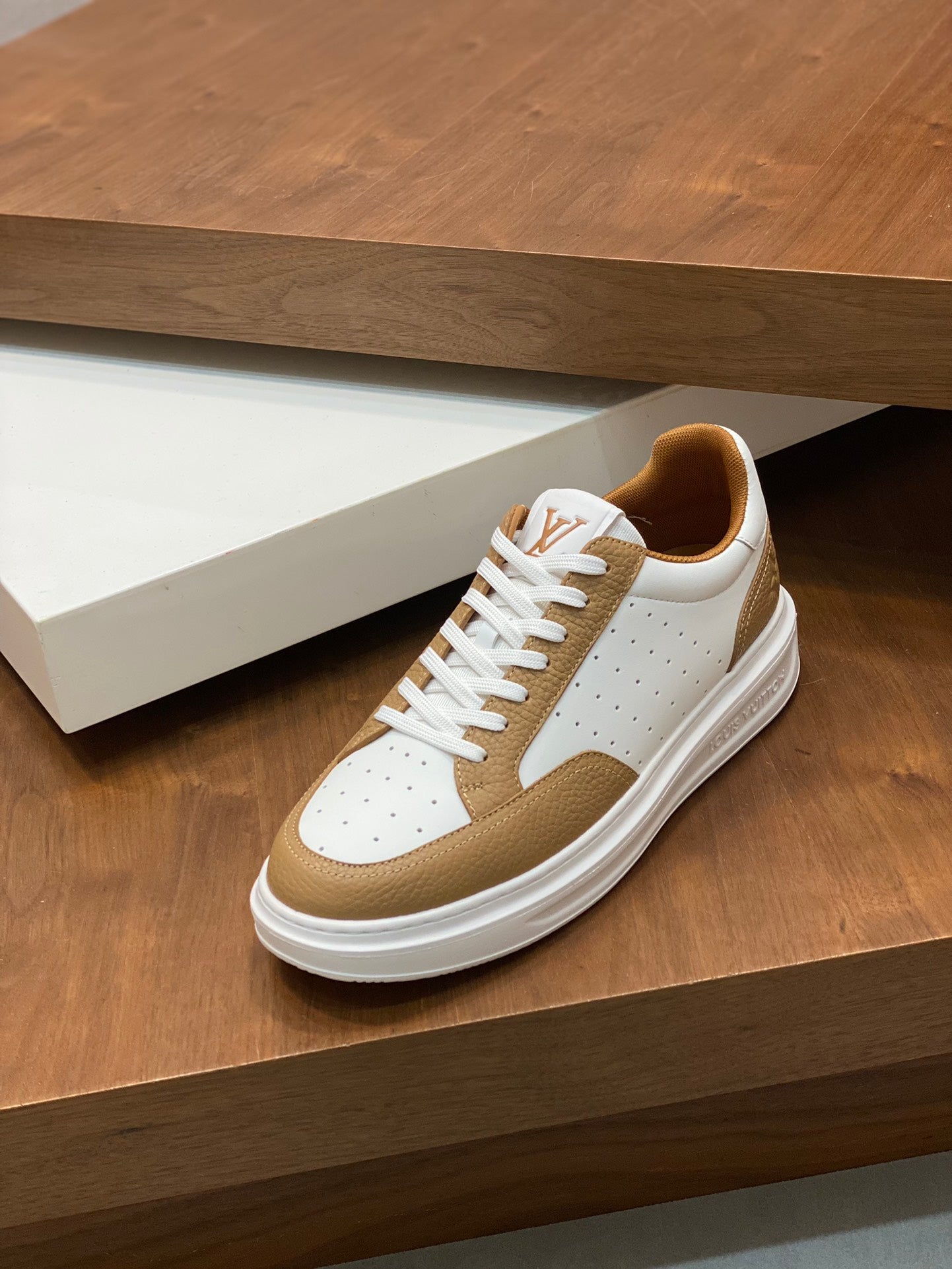 LV-066shoes