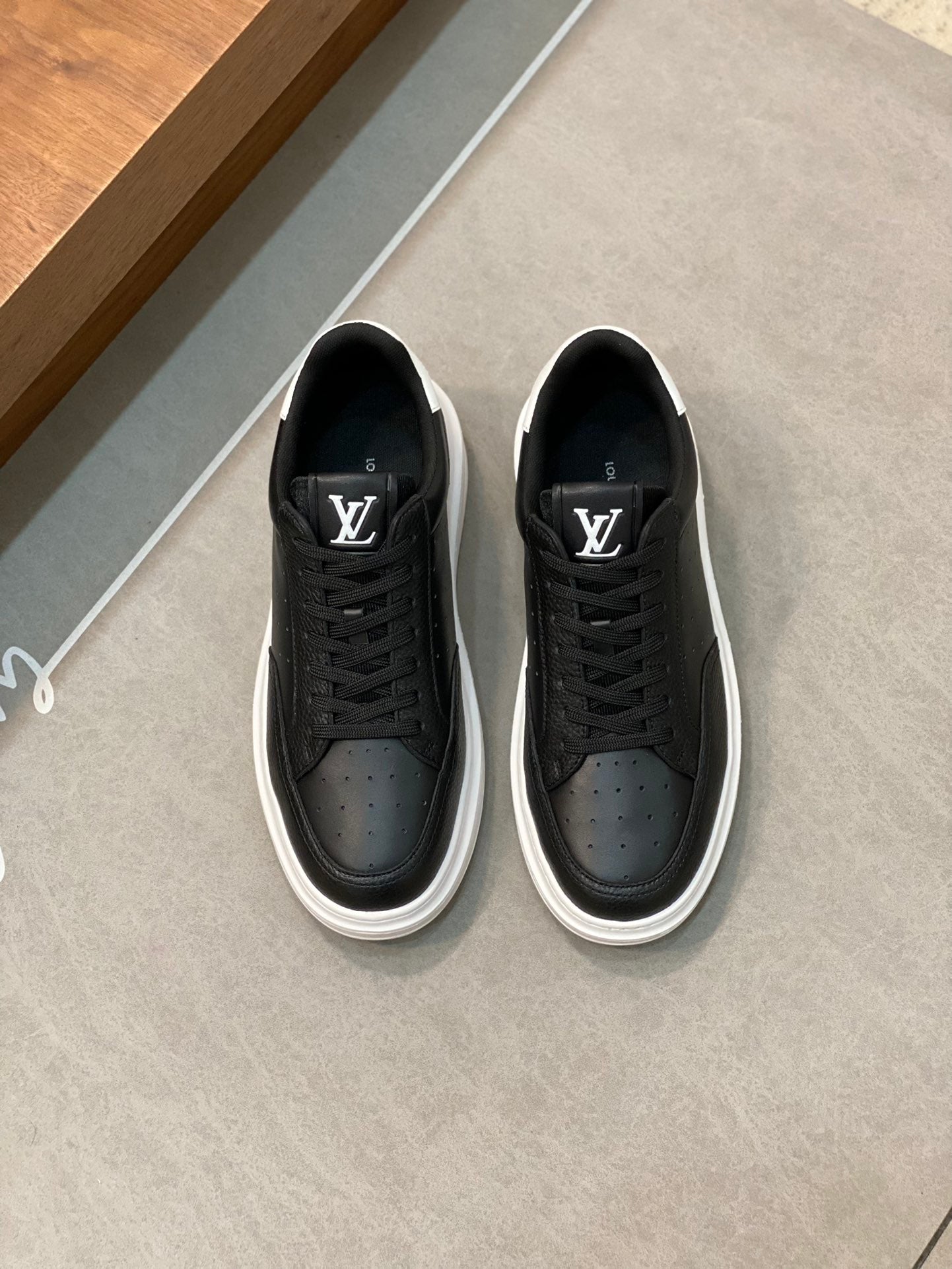 LV-067shoes