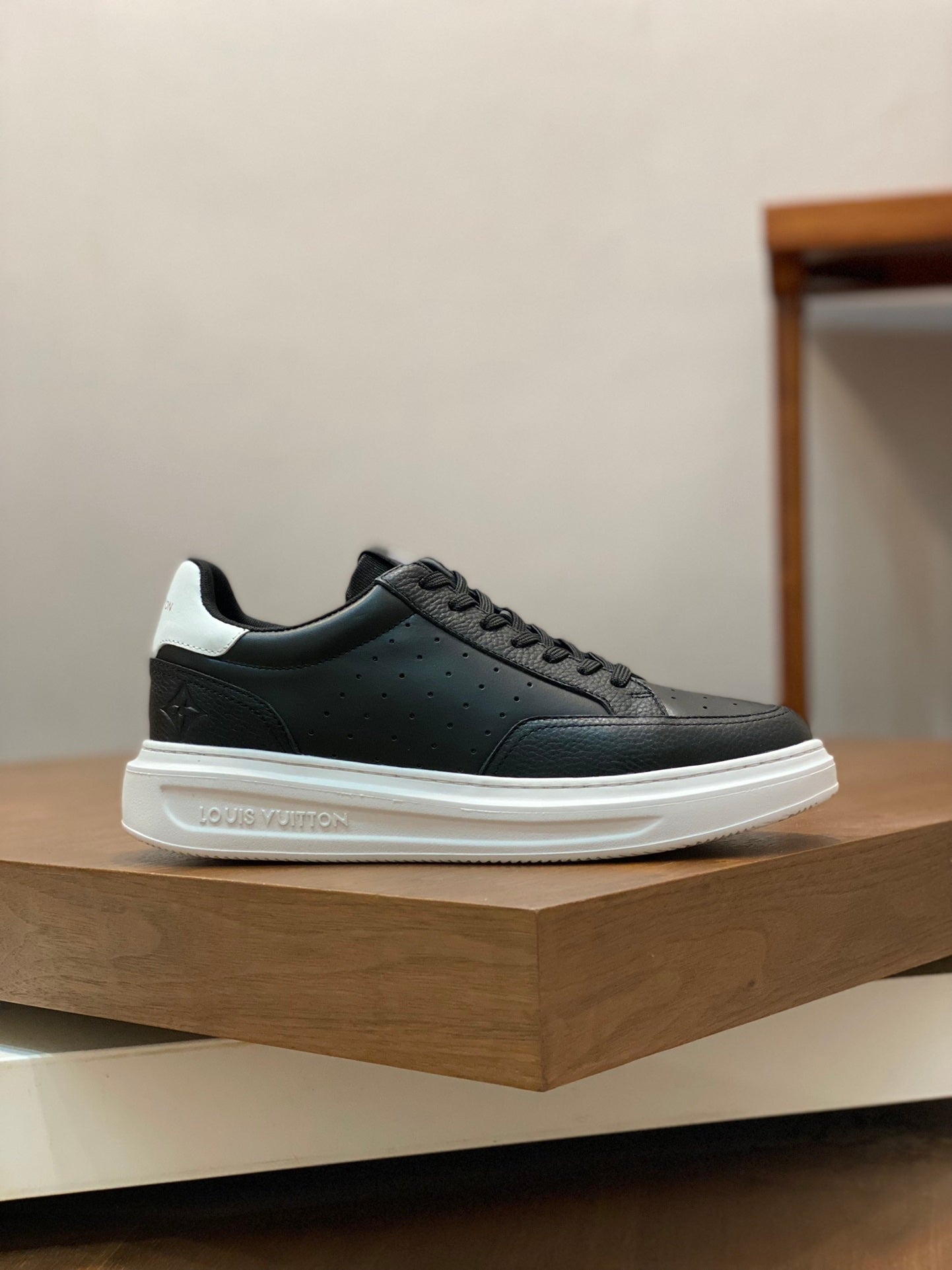 LV-067shoes