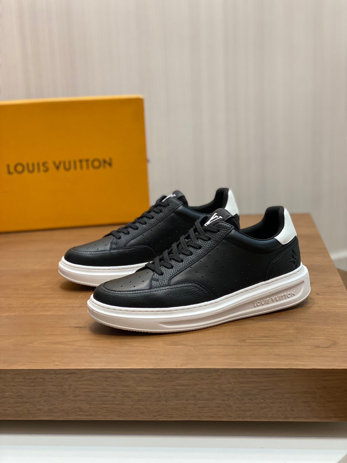 LV-067shoes