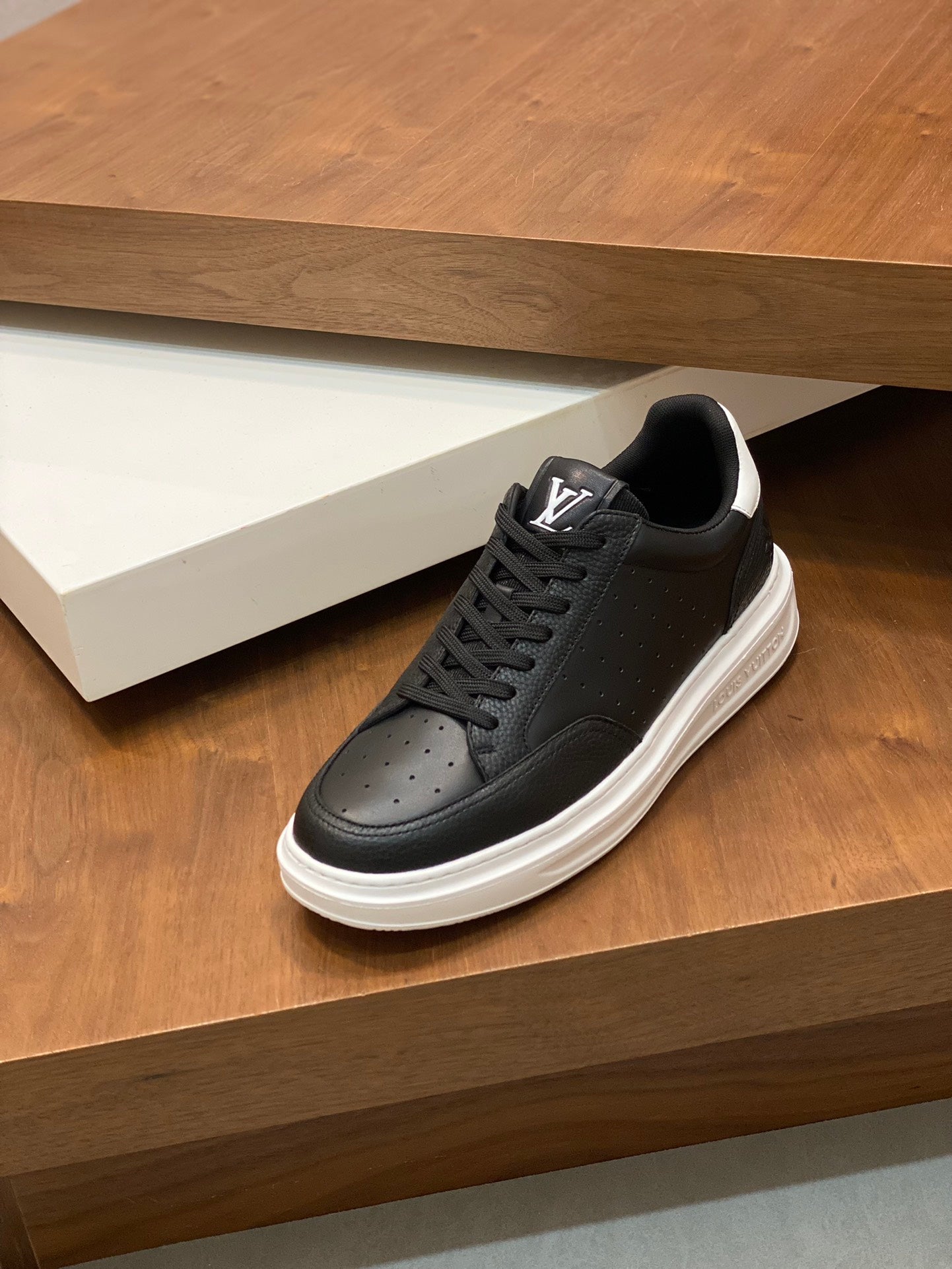 LV-067shoes