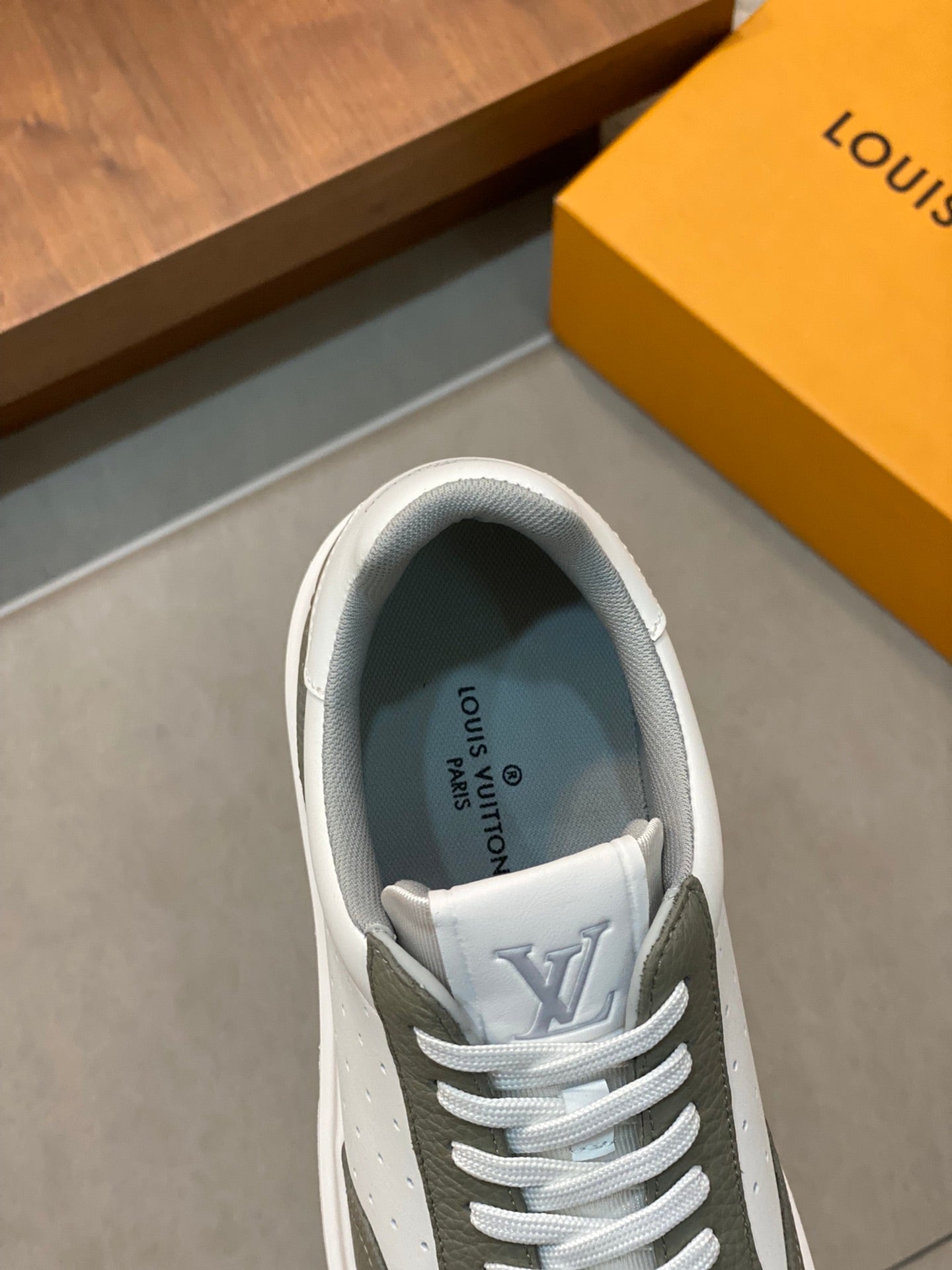 LV-068shoes