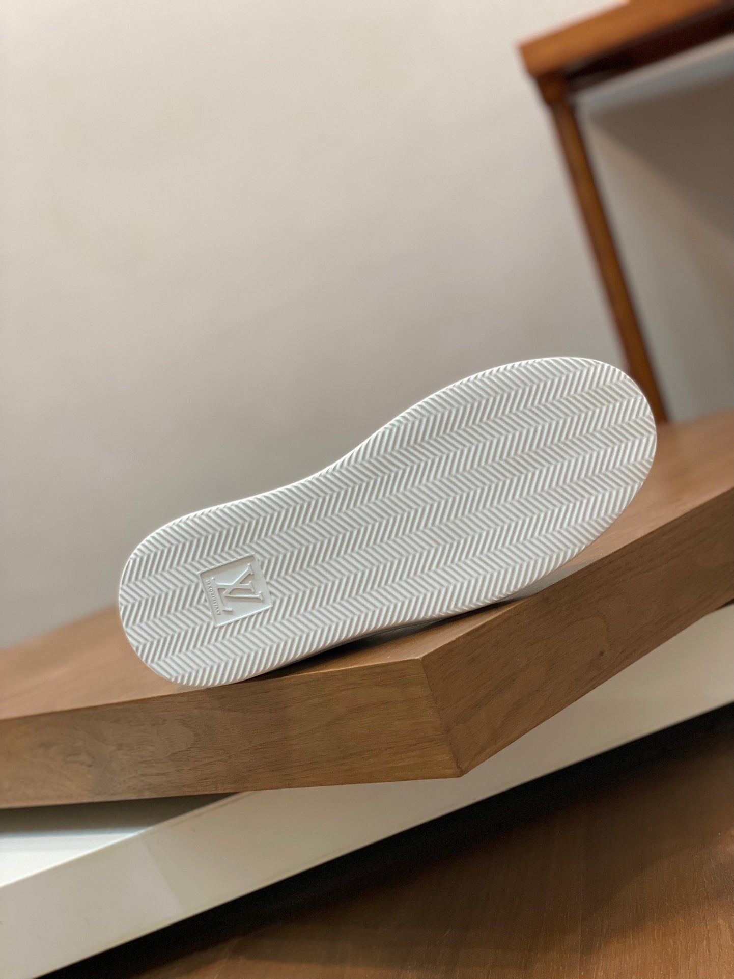 LV-068shoes
