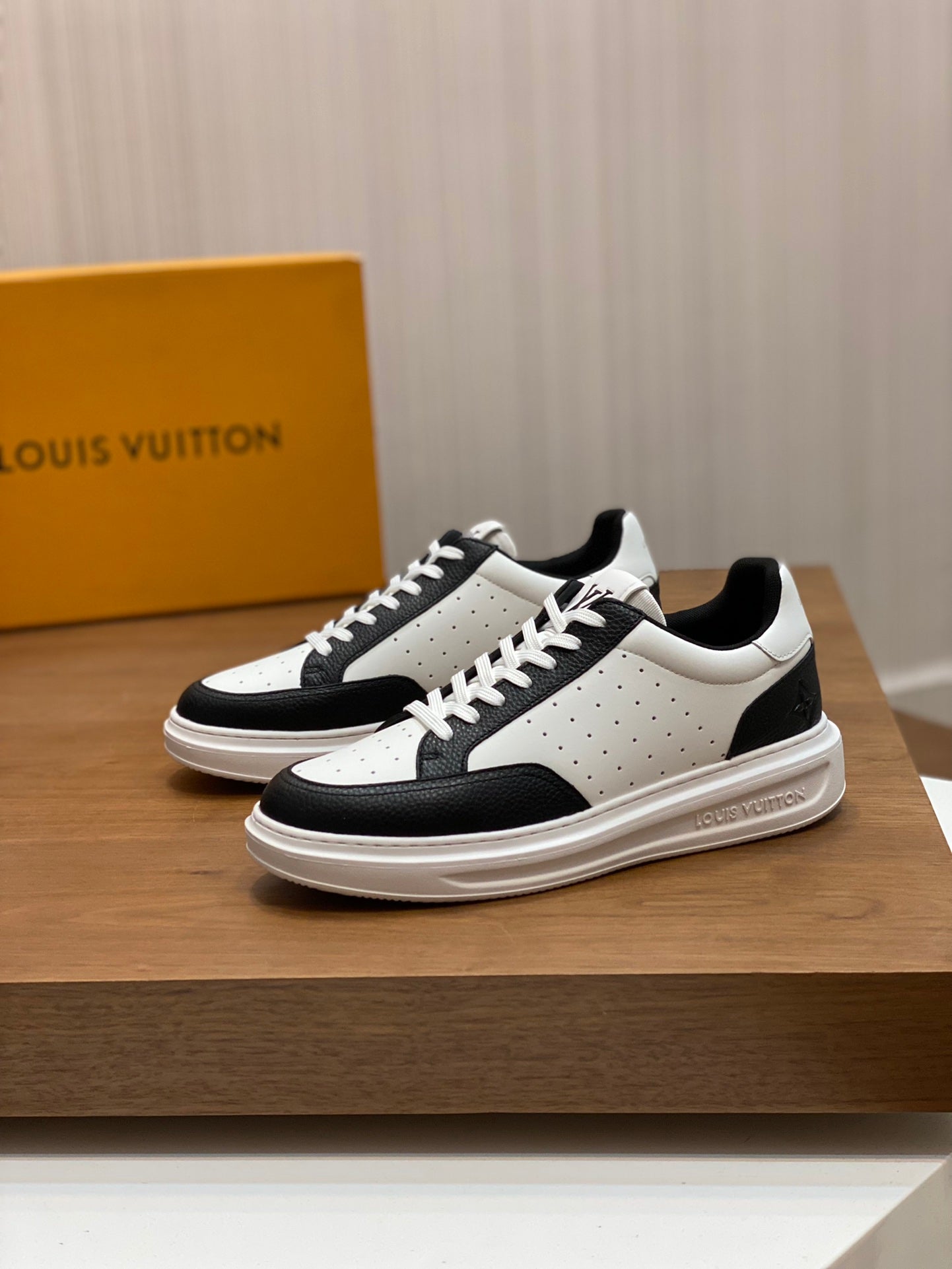 LV-069shoes