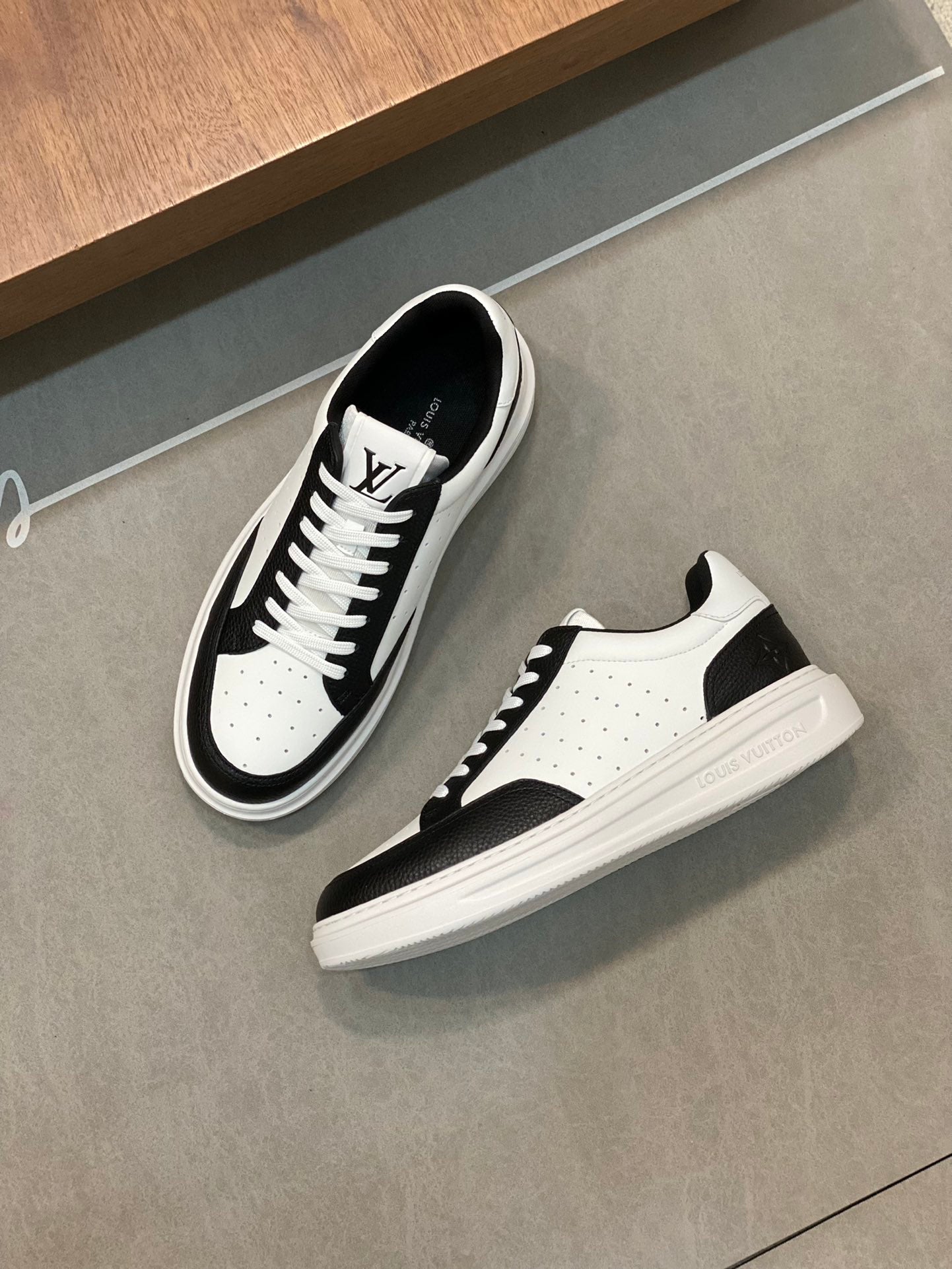 LV-069shoes