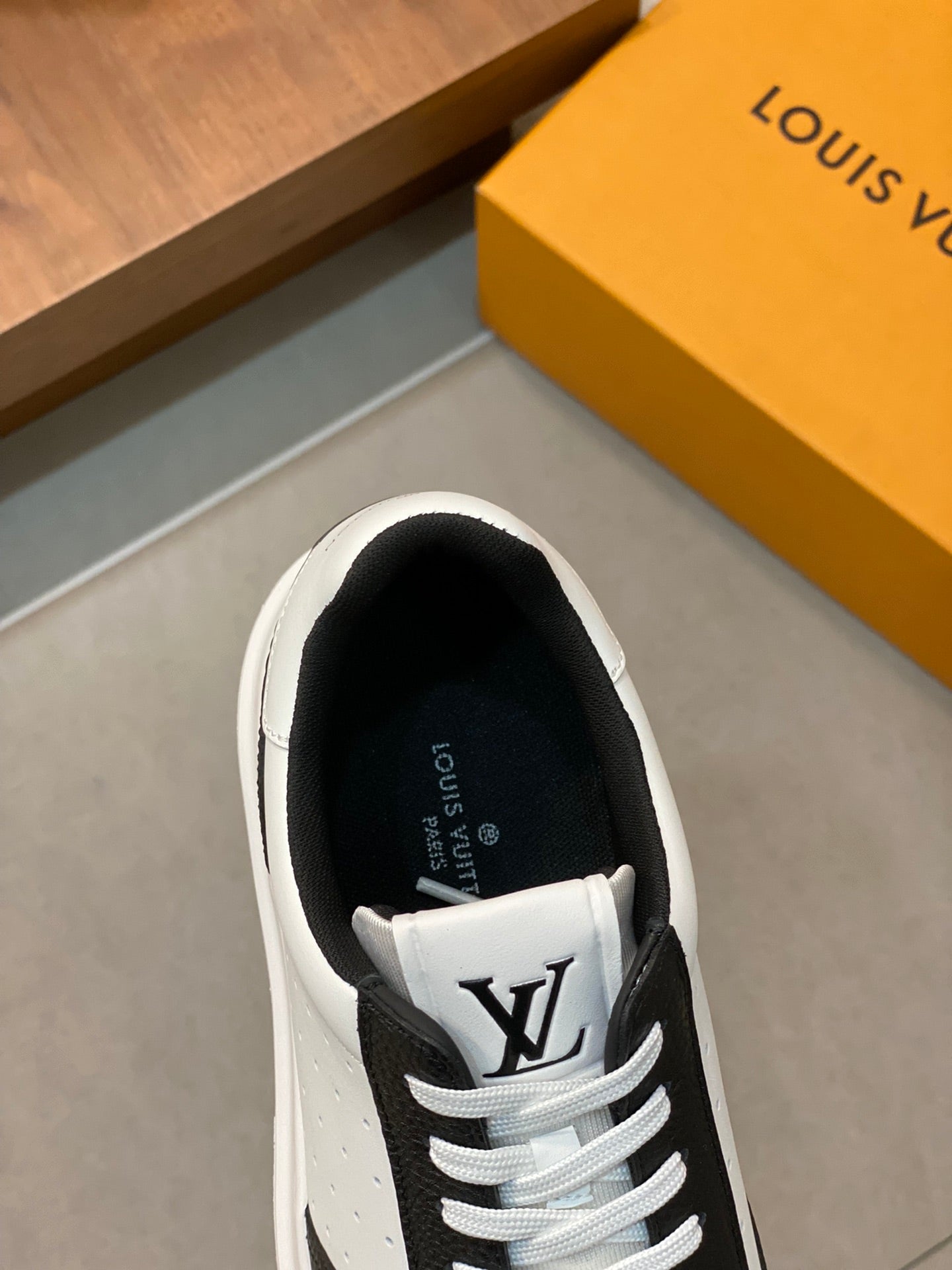 LV-069shoes