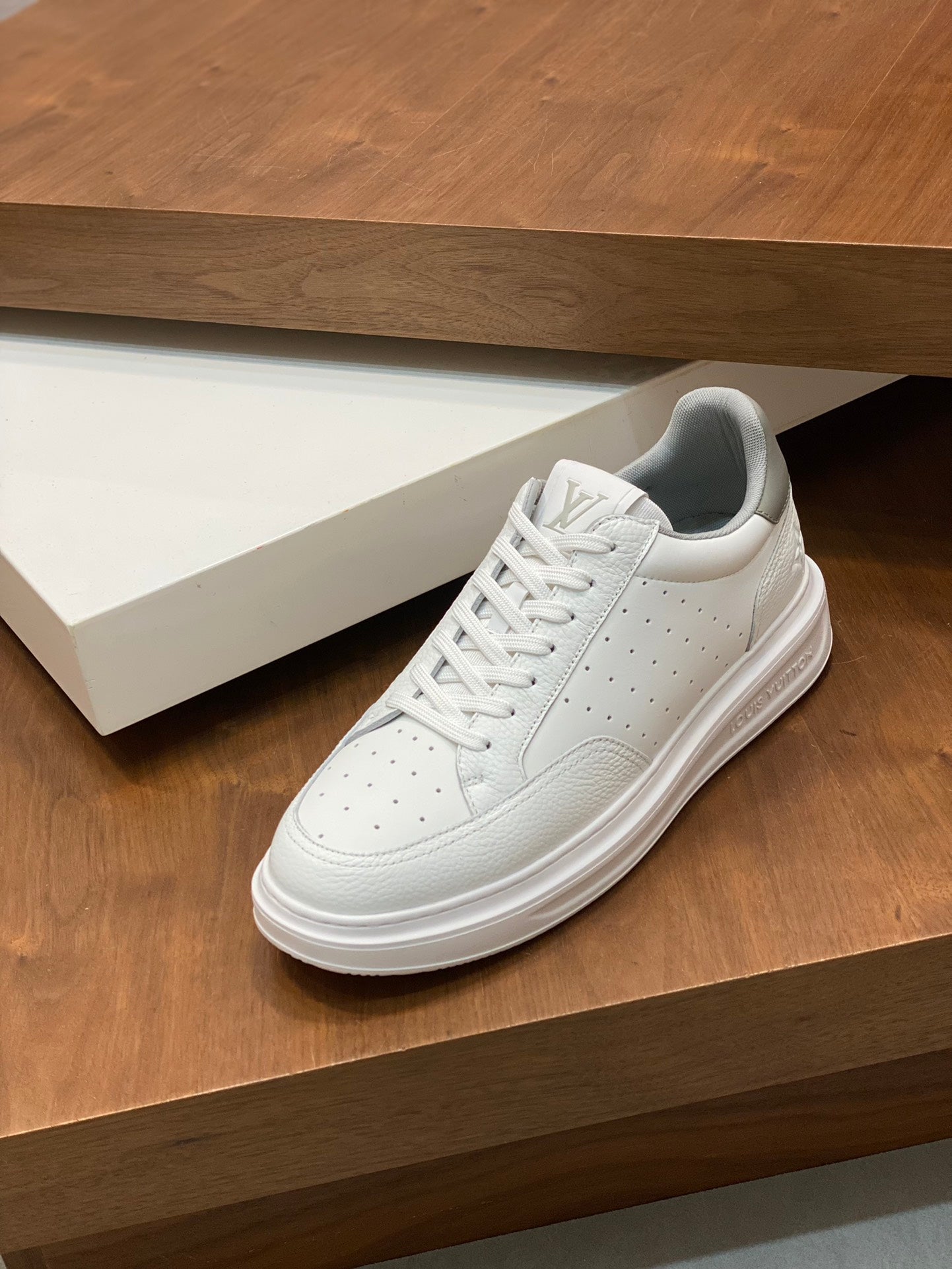 LV-070shoes