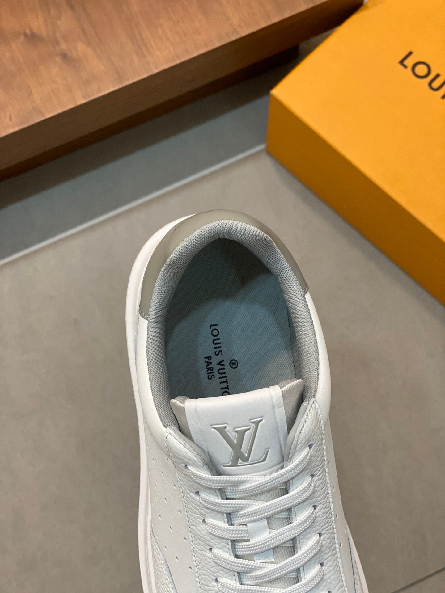 LV-070shoes