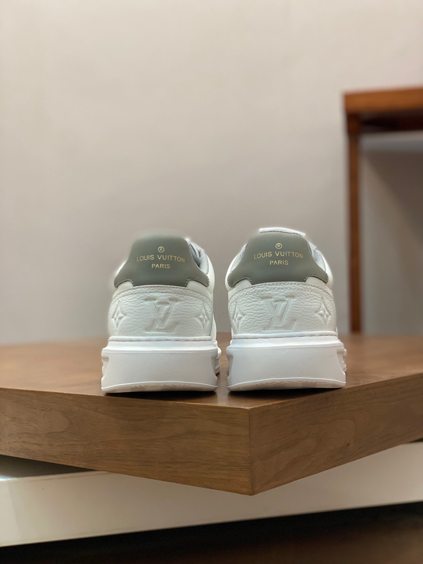 LV-070shoes