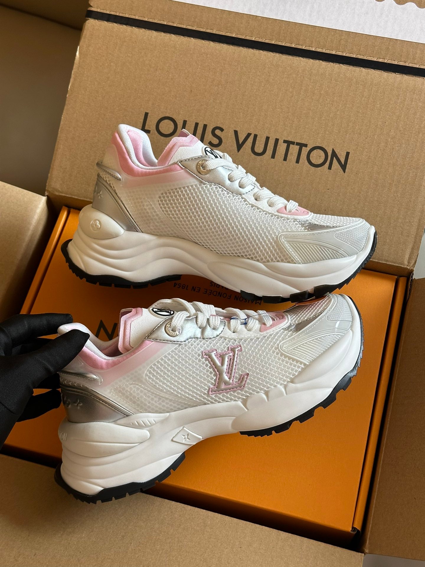 LV-081shoes