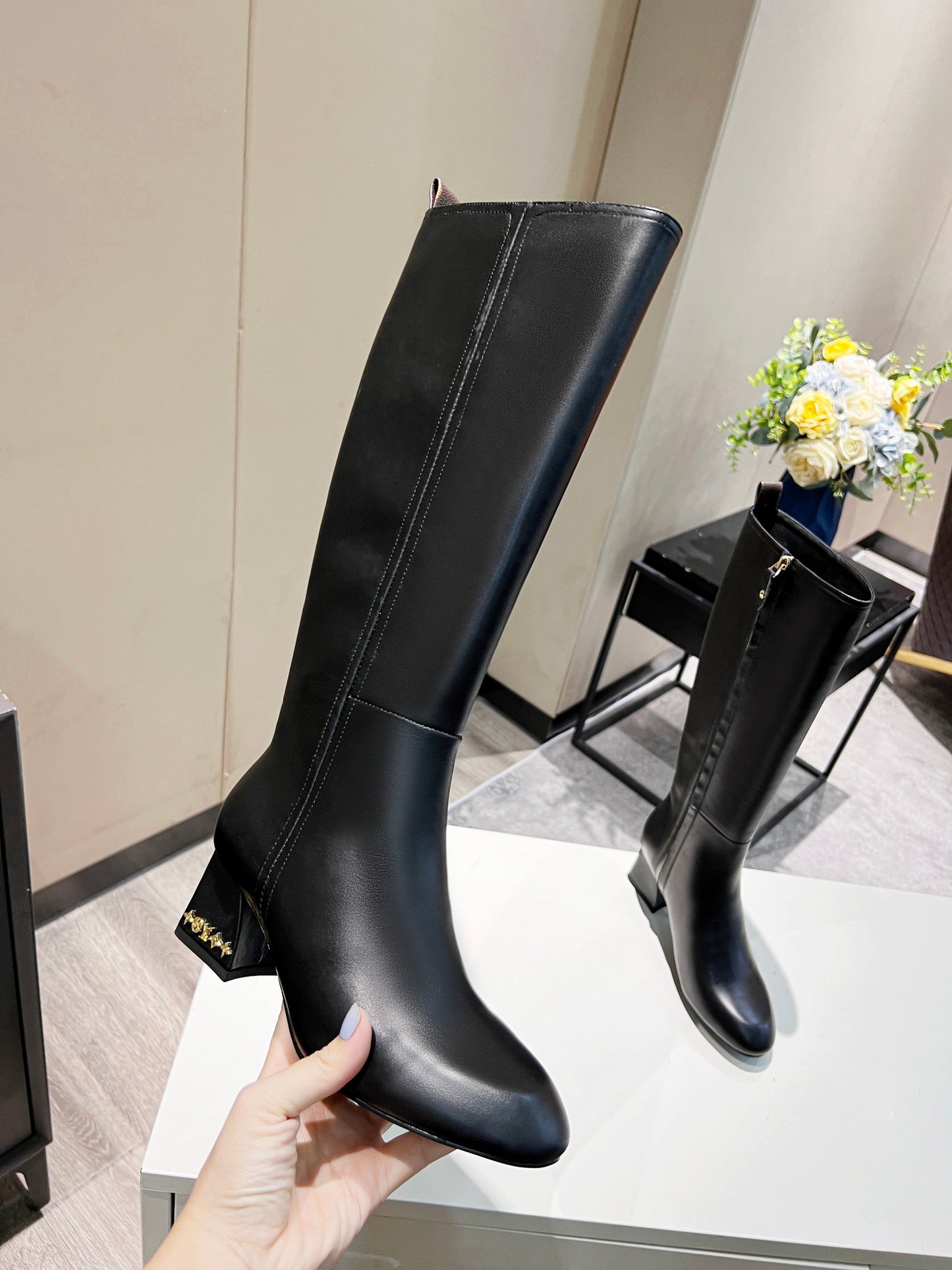 LV-090shoes