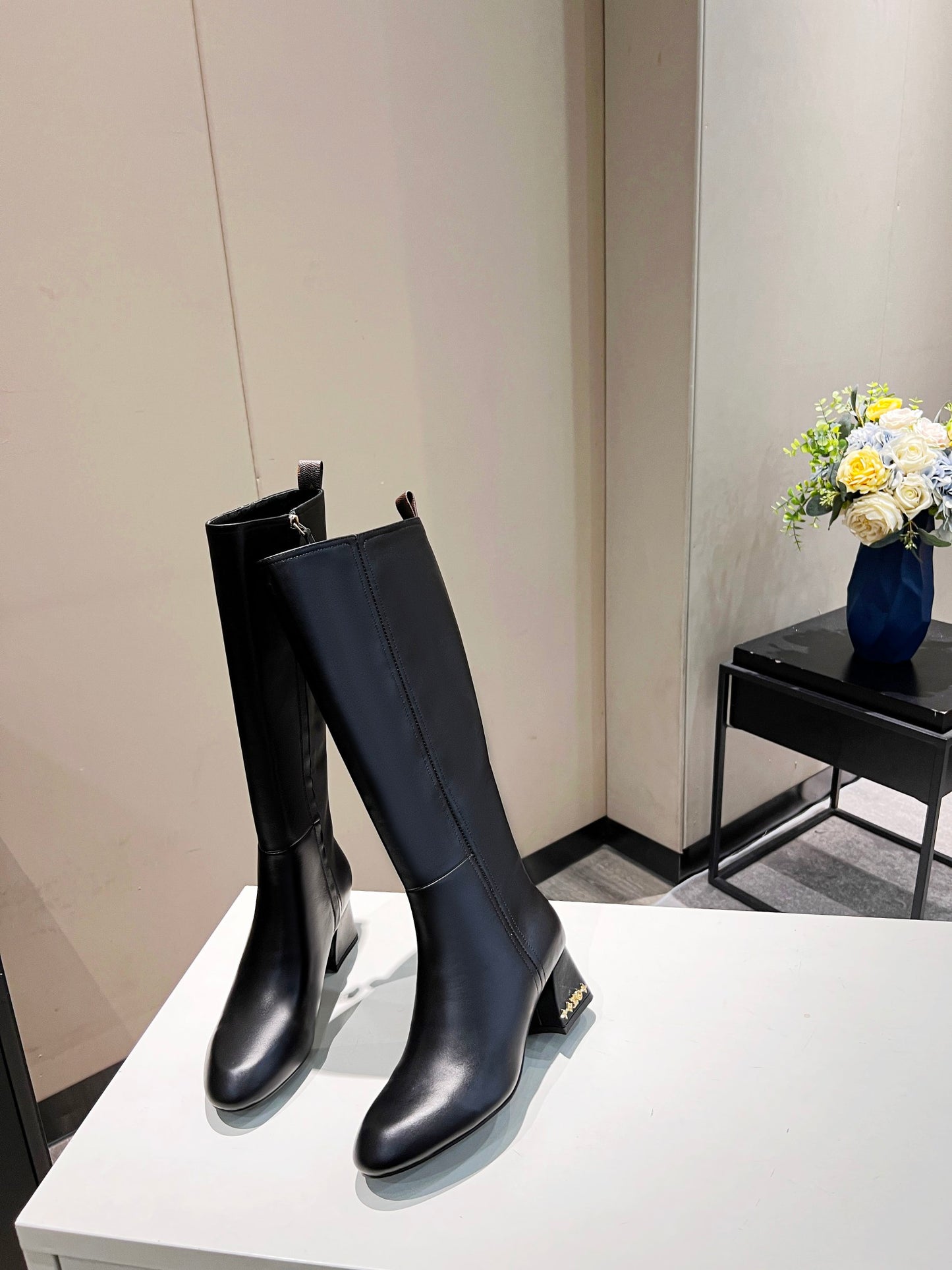 LV-090shoes