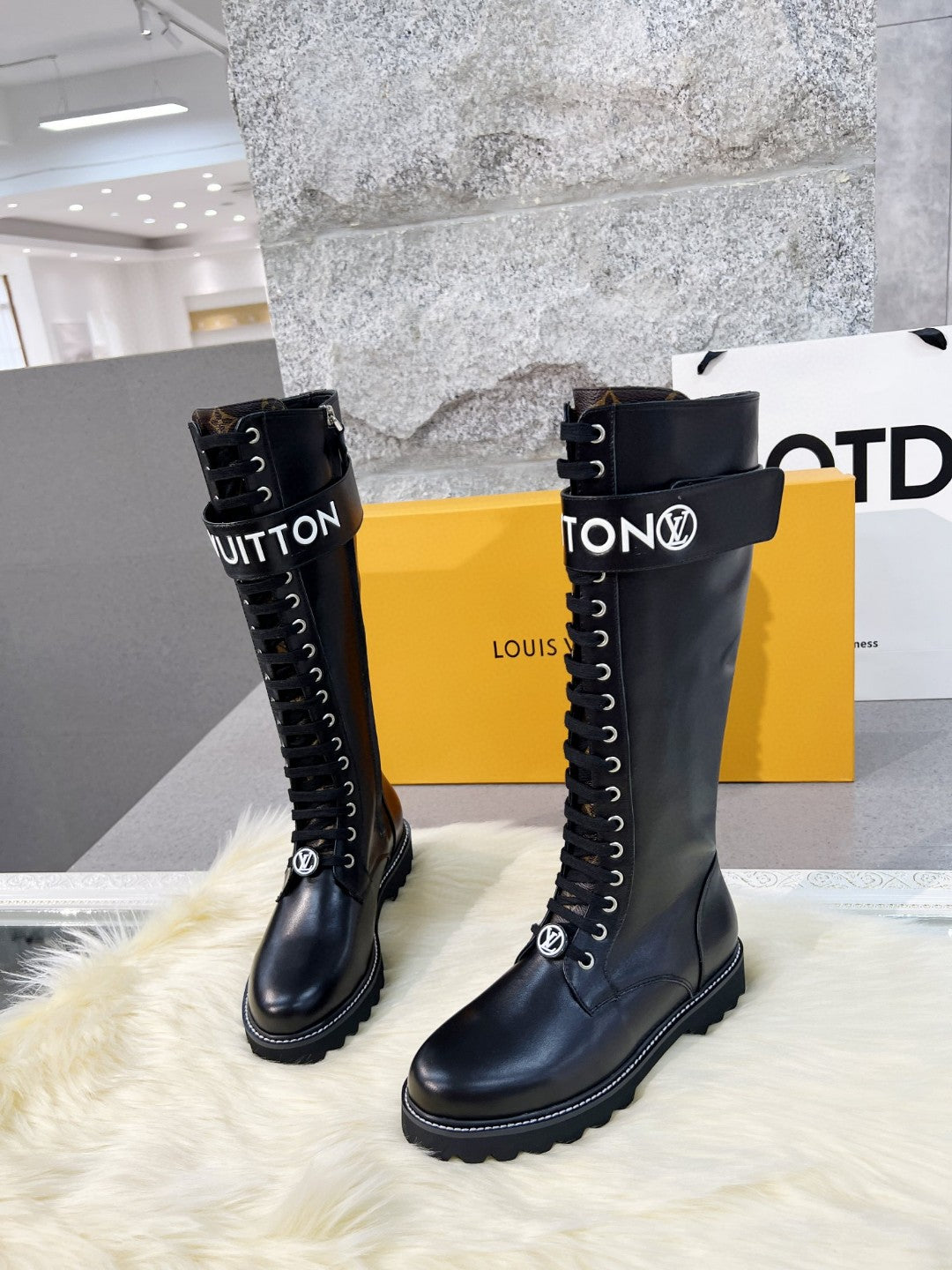 LV-096shoes