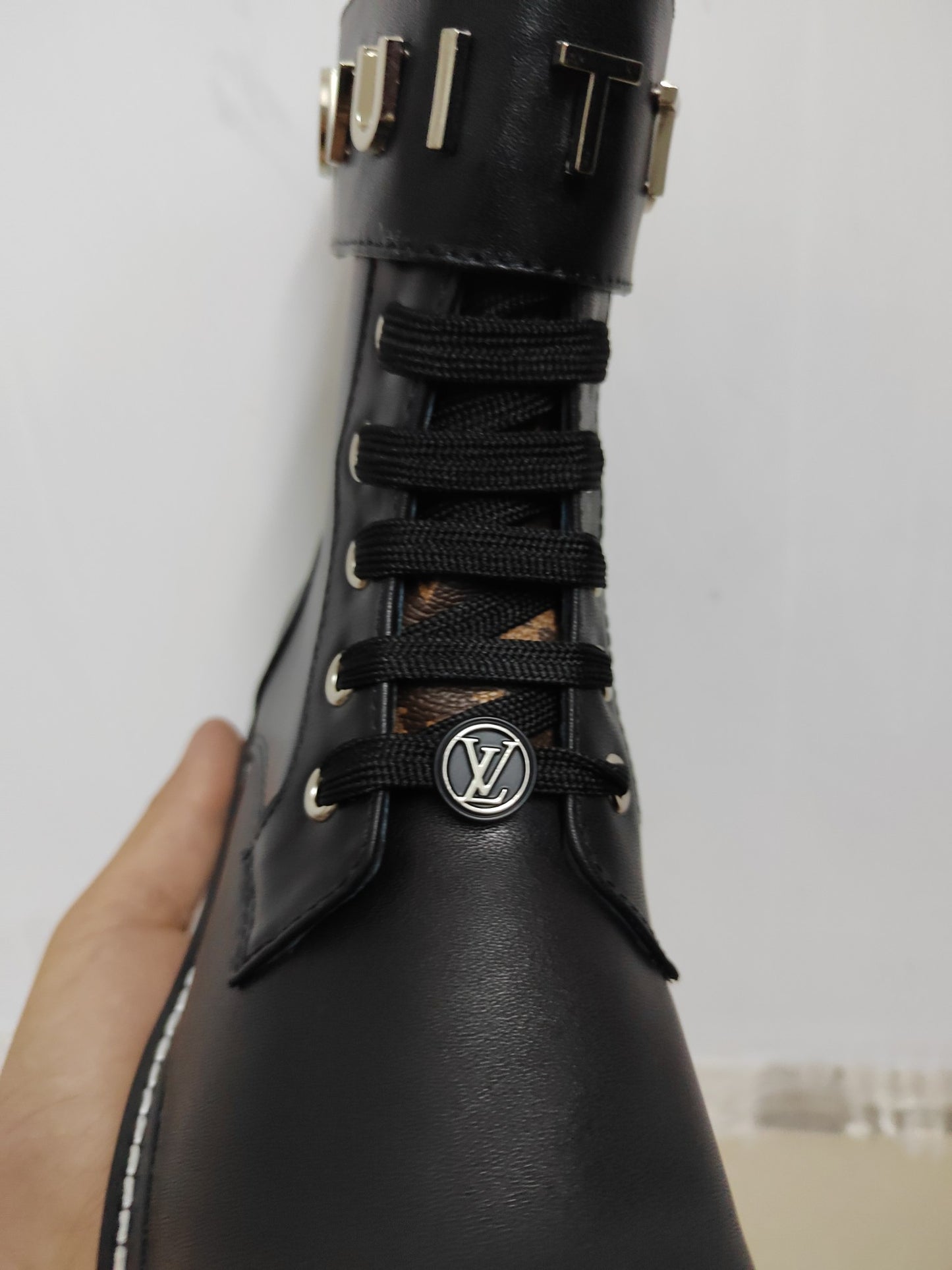 LV-098shoes