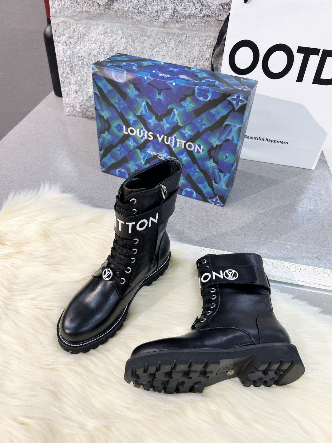 LV-099shoes