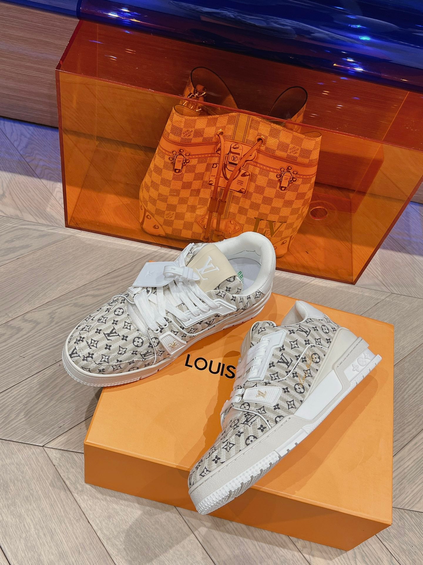 LV-100shoes
