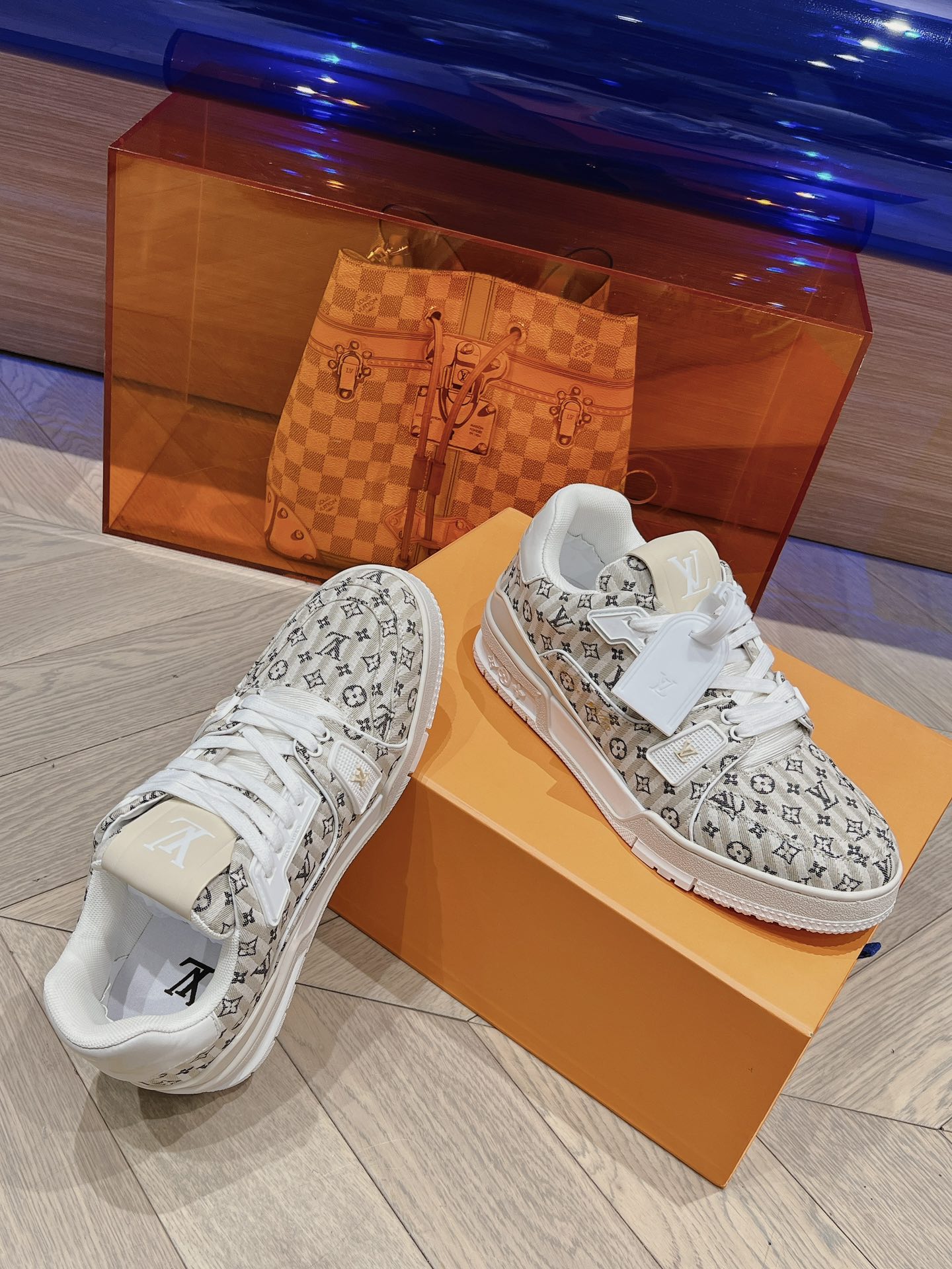 LV-100shoes